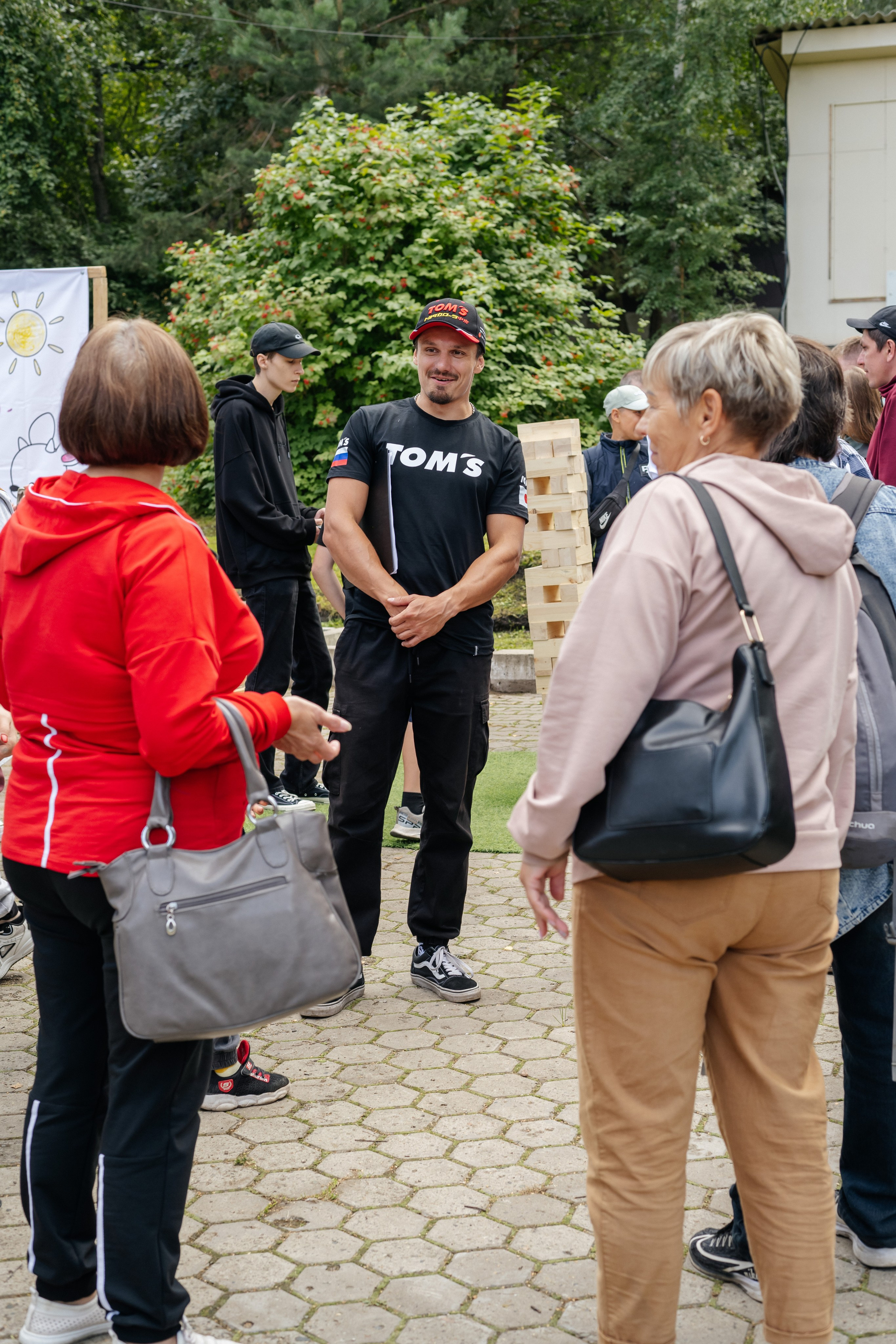 Моторное масло Tom's. Фотограф в Красноярске