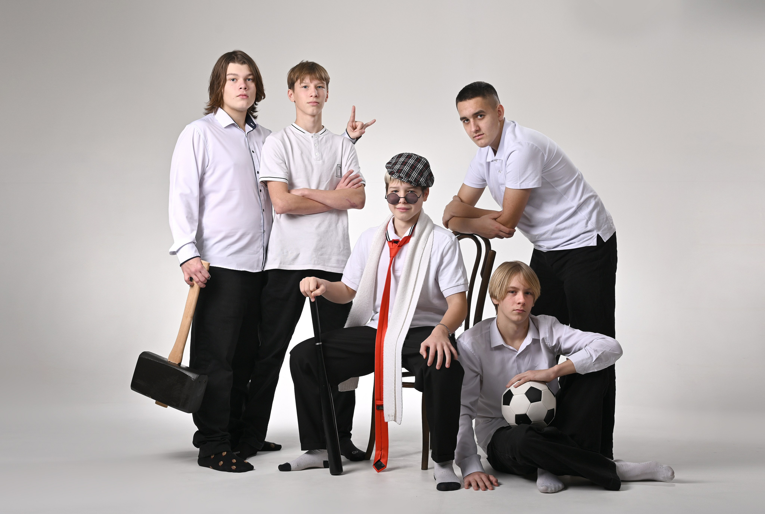 Фотоальбомы, фотокниги, альбомы для учеников старших и выпускных классов в школах в городе Вологда