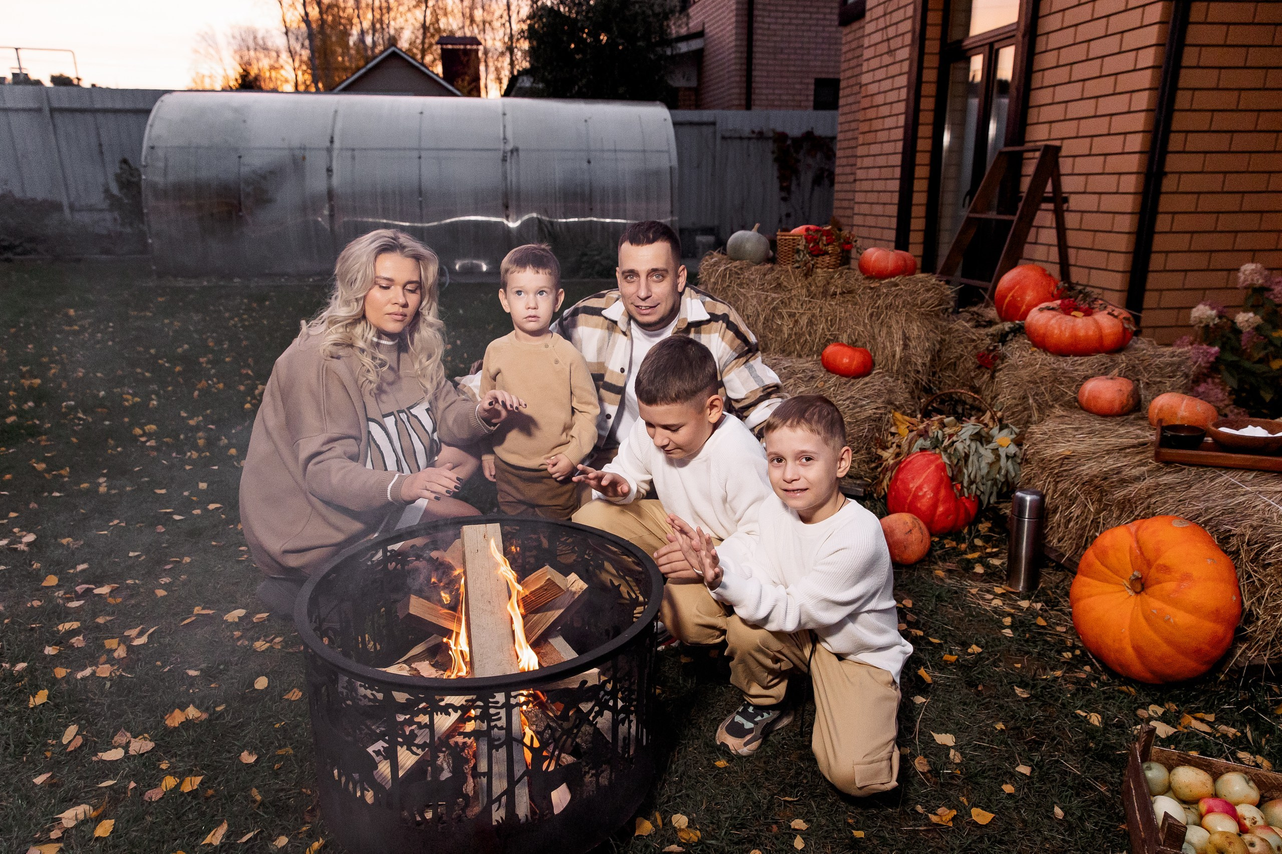 Эдуард и Дарья с сыновьями. Свадебный и семейный фотограф в Челябинске Юлия Ишимова
