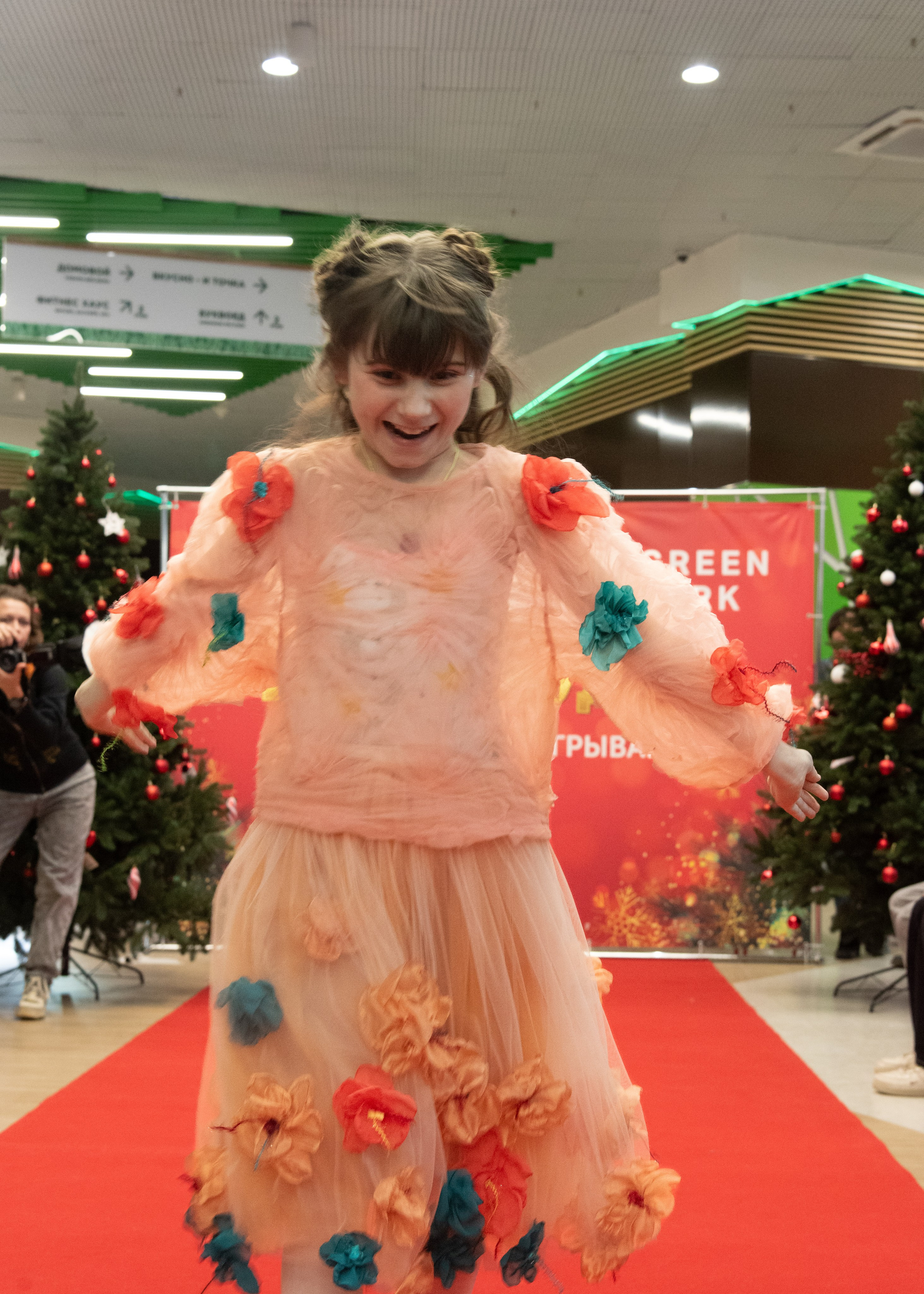 Показ Мод БФ «Исток Жизни». Дети с «Безграничными Возможностями». Портретный Семейный Fine-Art фотограф в Санкт-Петербурге Криулина