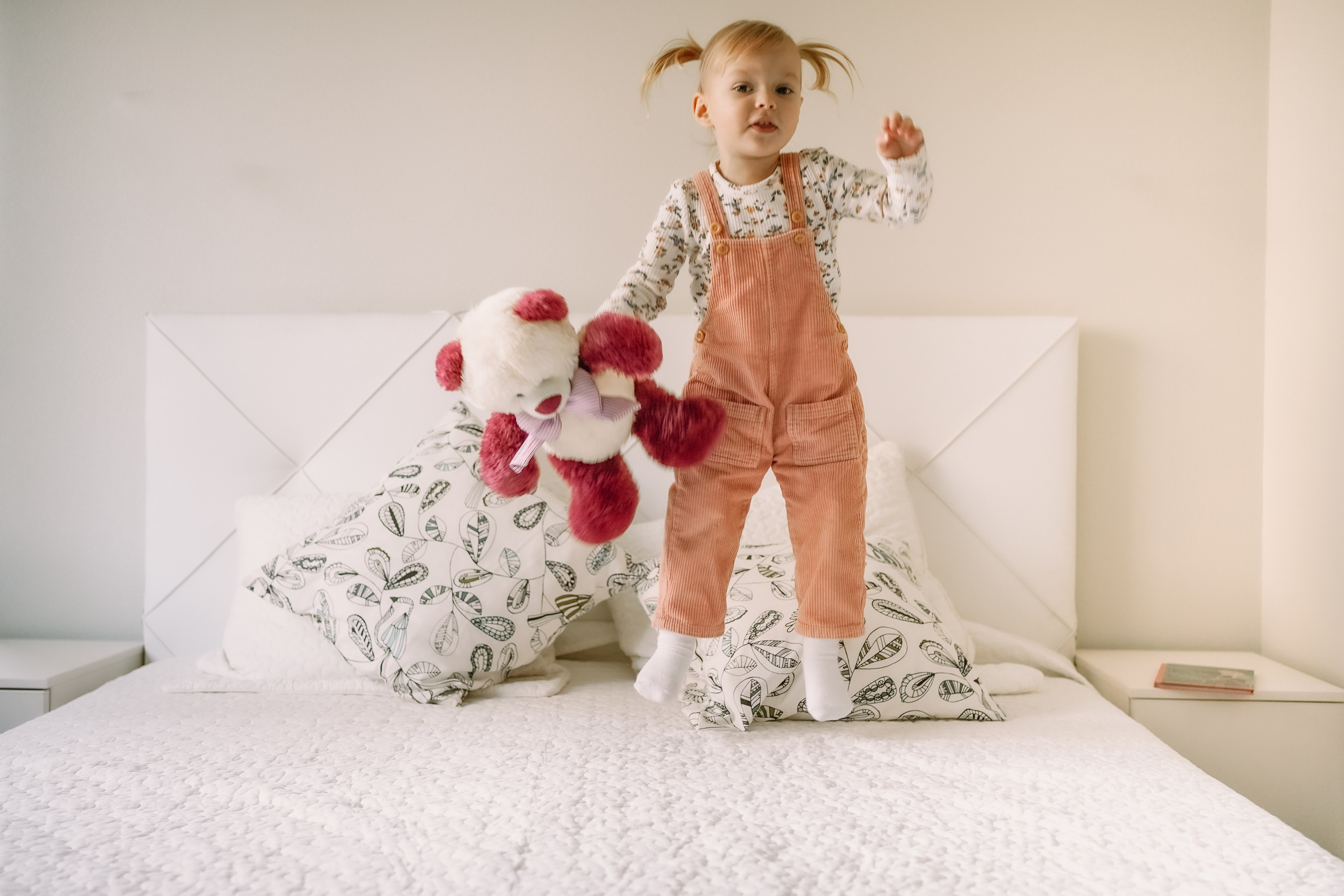 Карина, Андрей, Эмили. Главная