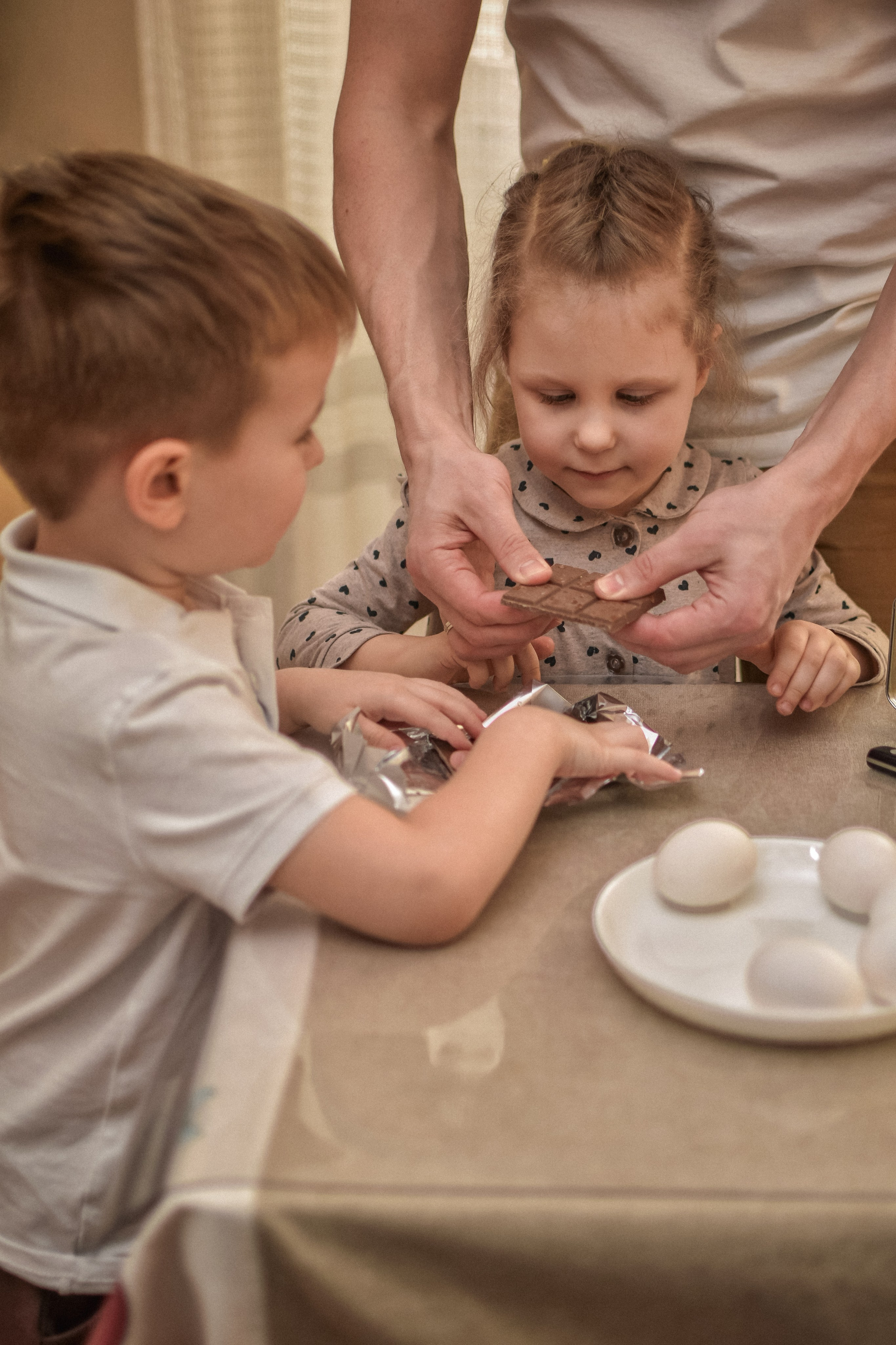 Шарлотка по-семейному: рецепты, улыбки и любовь. Фотограф Мария Бесштанькина