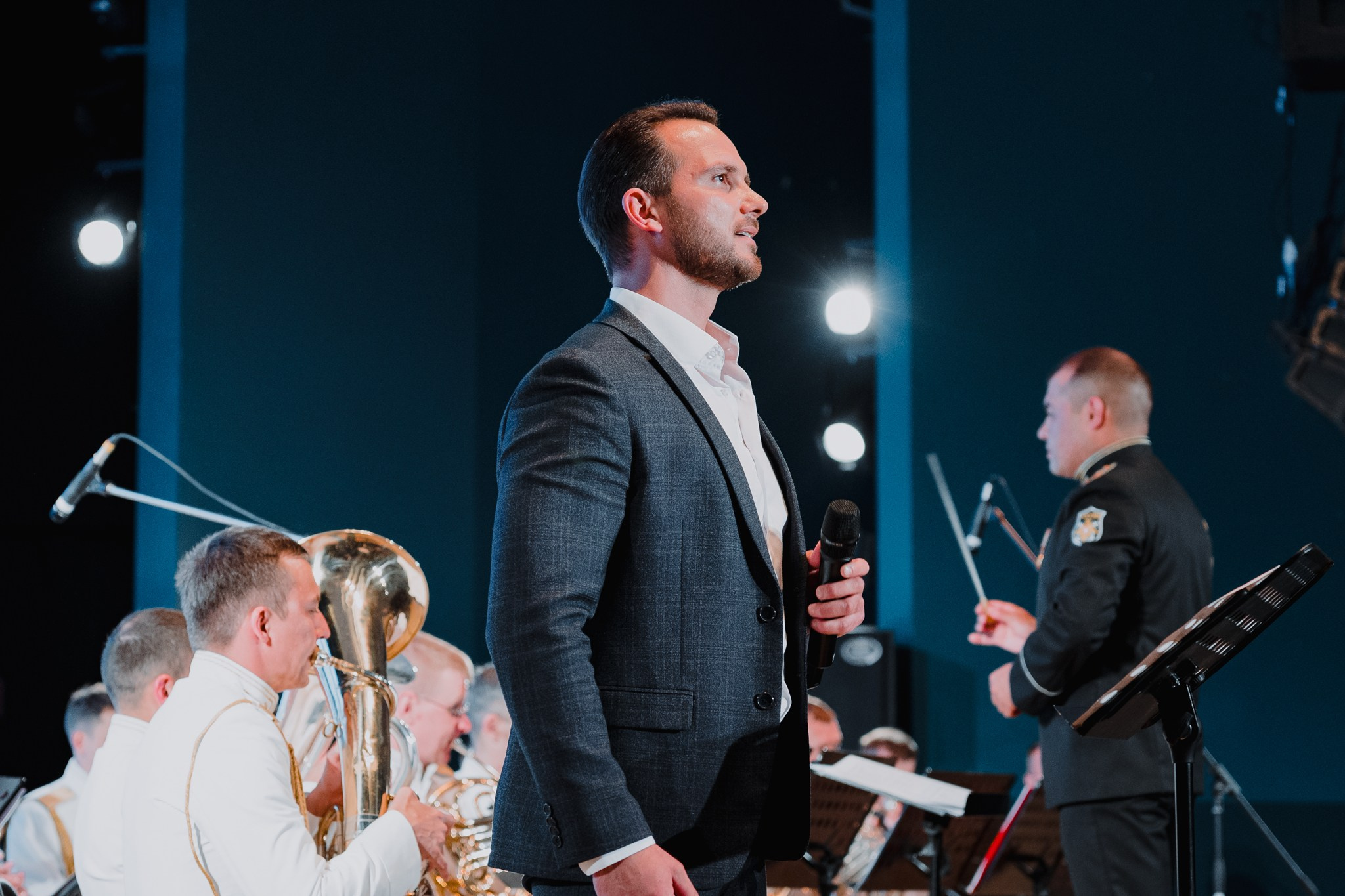 Альбом-портфолио репортажных снимков. Фотограф Ди Садчиков