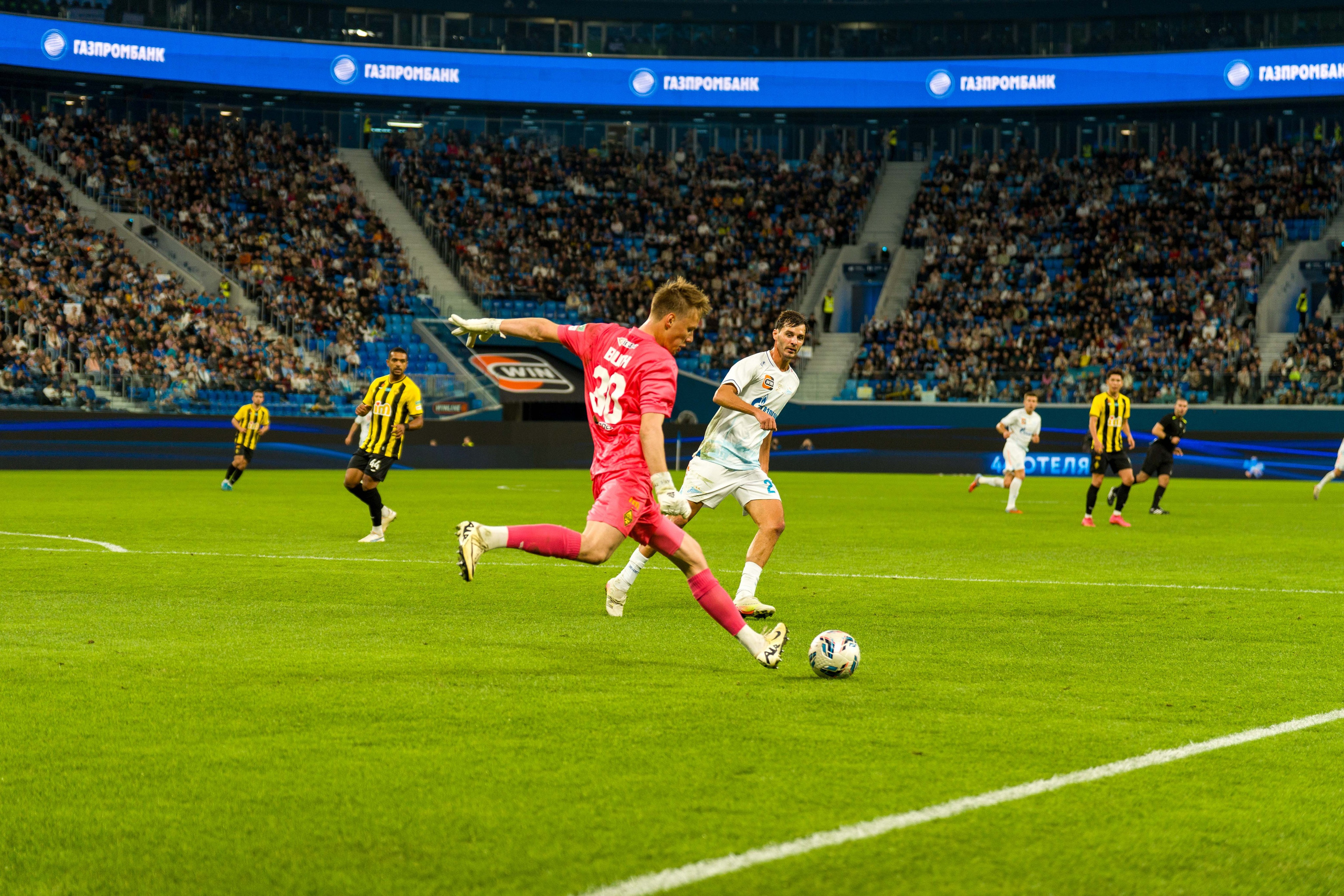 Зенит — Кайрат: фотогалерея товарищеского матча в Санкт-Петербурге | Антон Гауф. Спортивный фотограф в Санкт-Петербурге | Антон Гауф