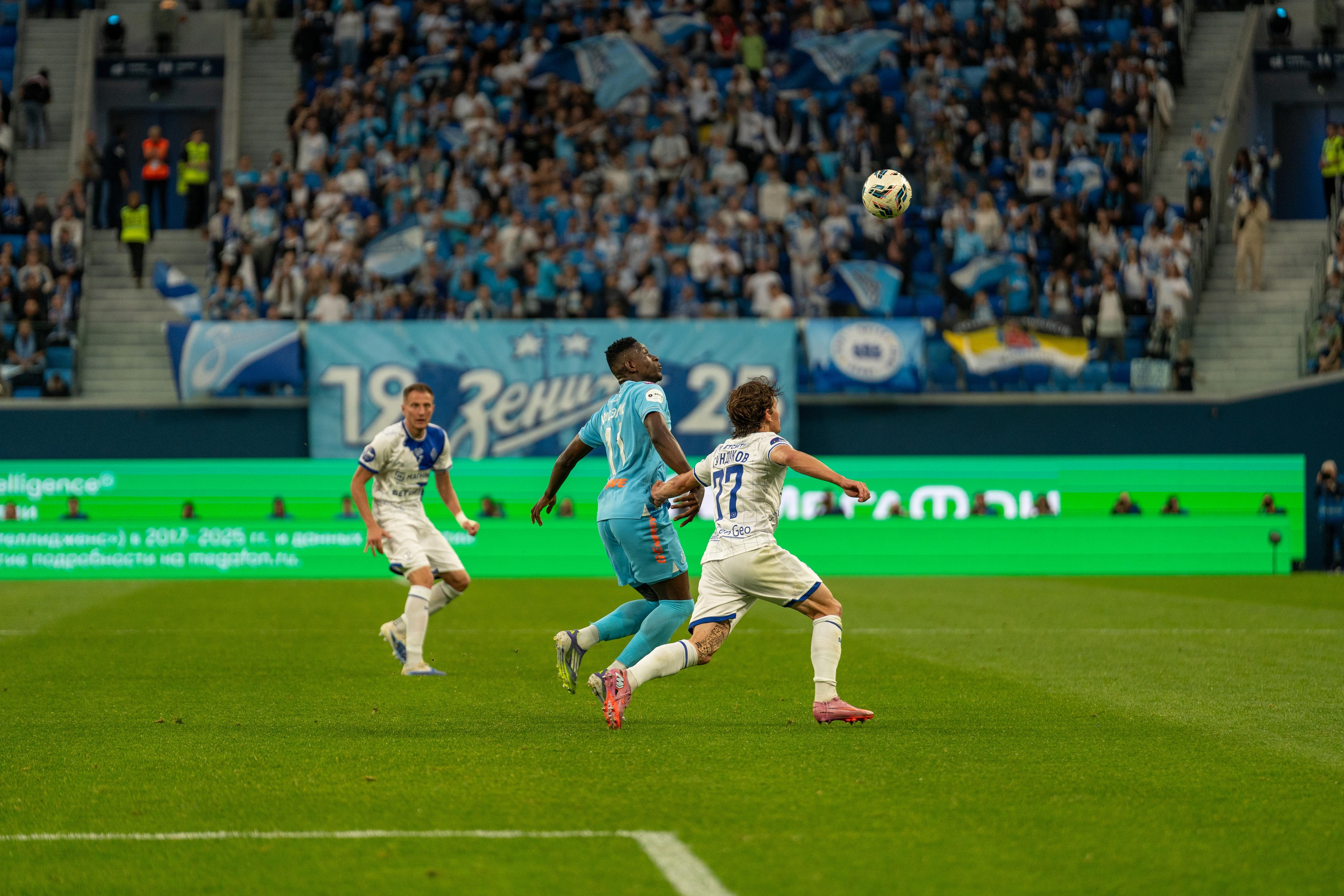 Момент атаки Зенита и Динамо – спортивный фотограф Санкт-Петербург