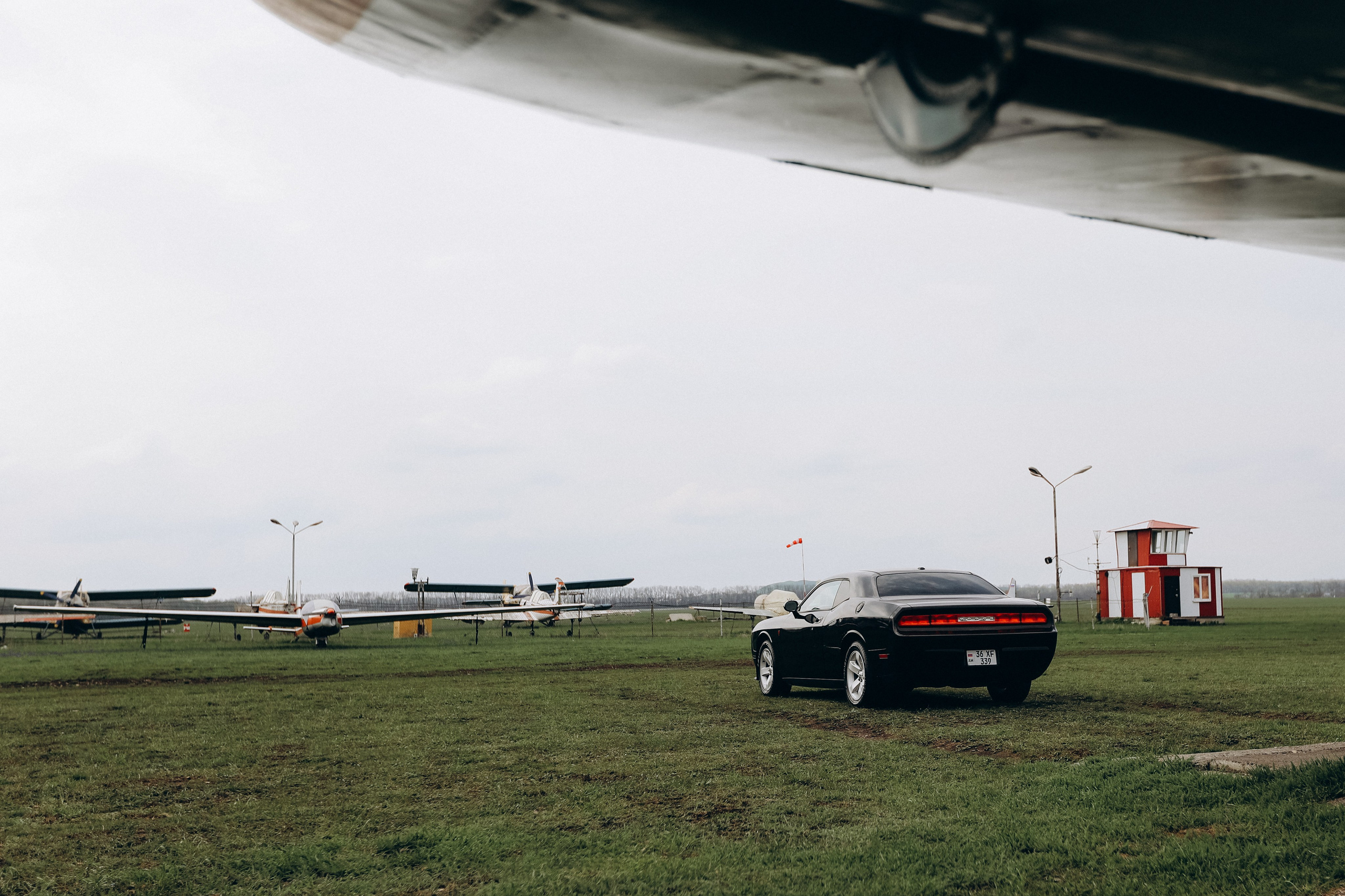 Dodge Challenger SRT Demon. Свадебный и портретный фотограф в Пятигорске, КМВ — Власова Юля