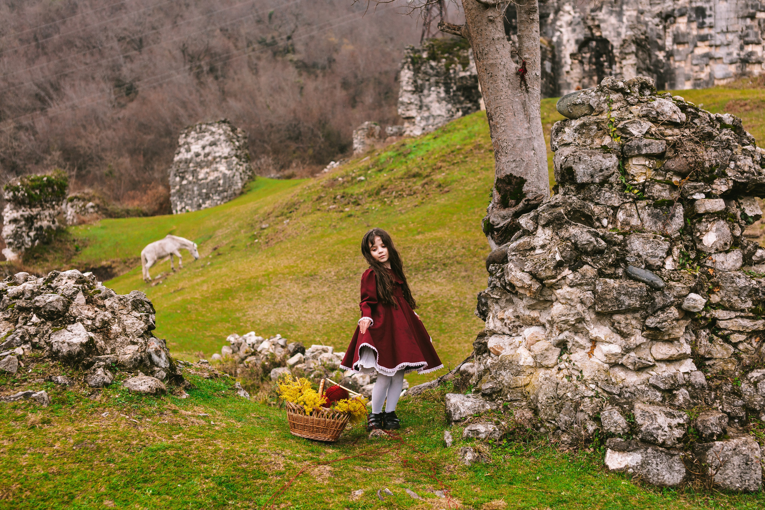 Девочка в горах. Семейный и художественный фотограф в Тюмени Юлия Логинова