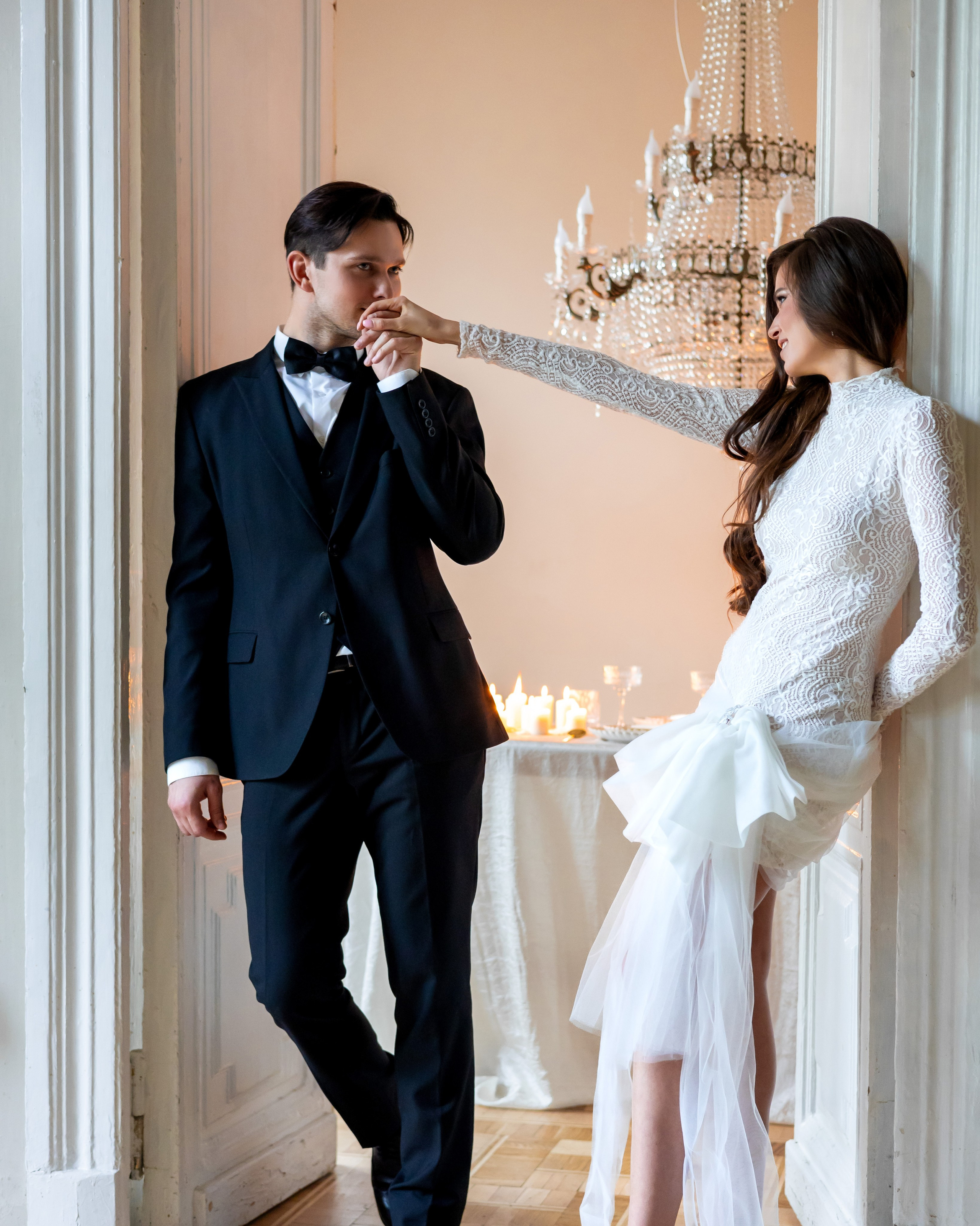 Руслан и Александра. Свадебная фотосессия в студии. Семейный и свадебный фотограф в Москве и области EVGENIA SAVI