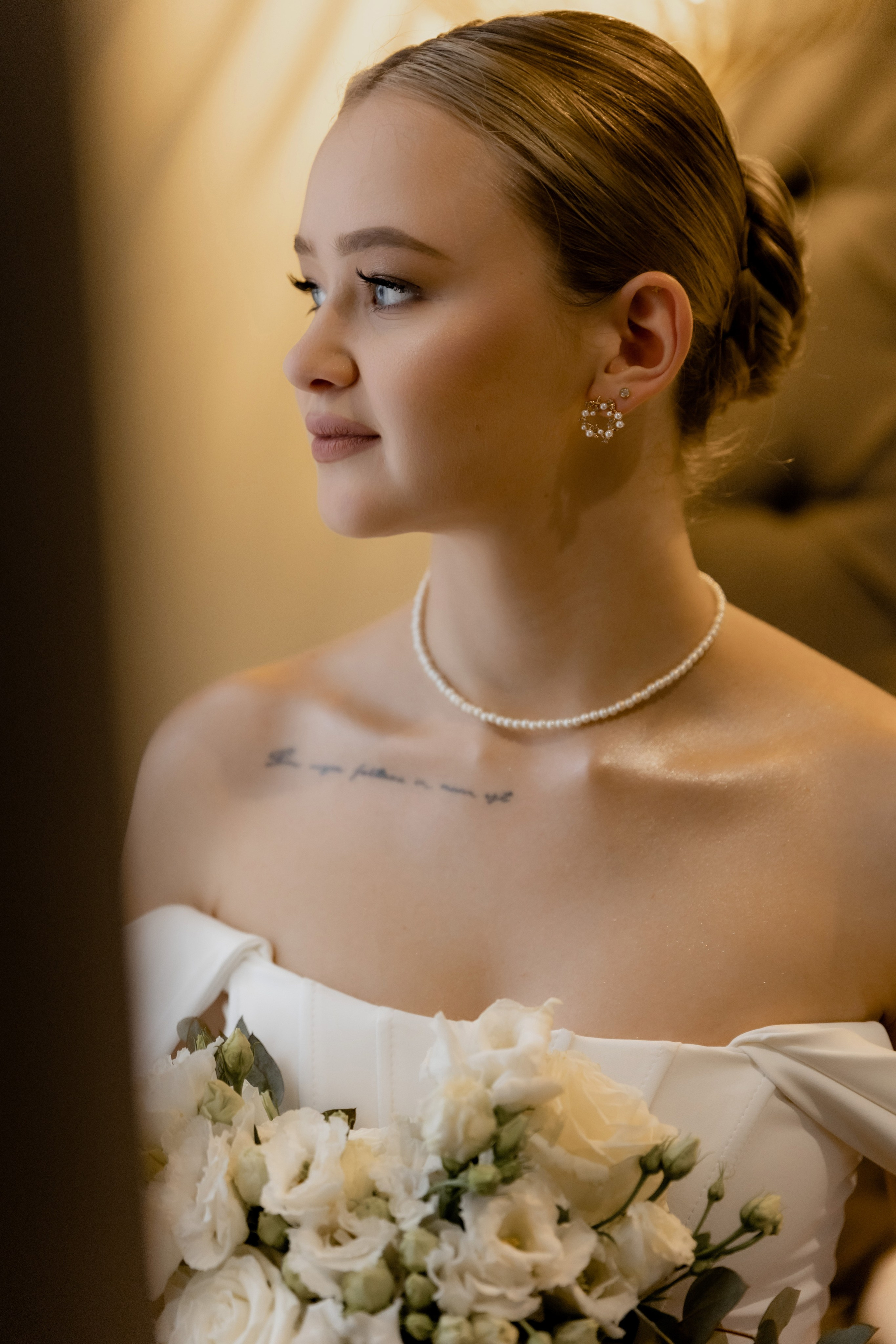 Свадебная фотосессия в отеле Чайковский г. Калининград. Свадебный фотограф Калининград