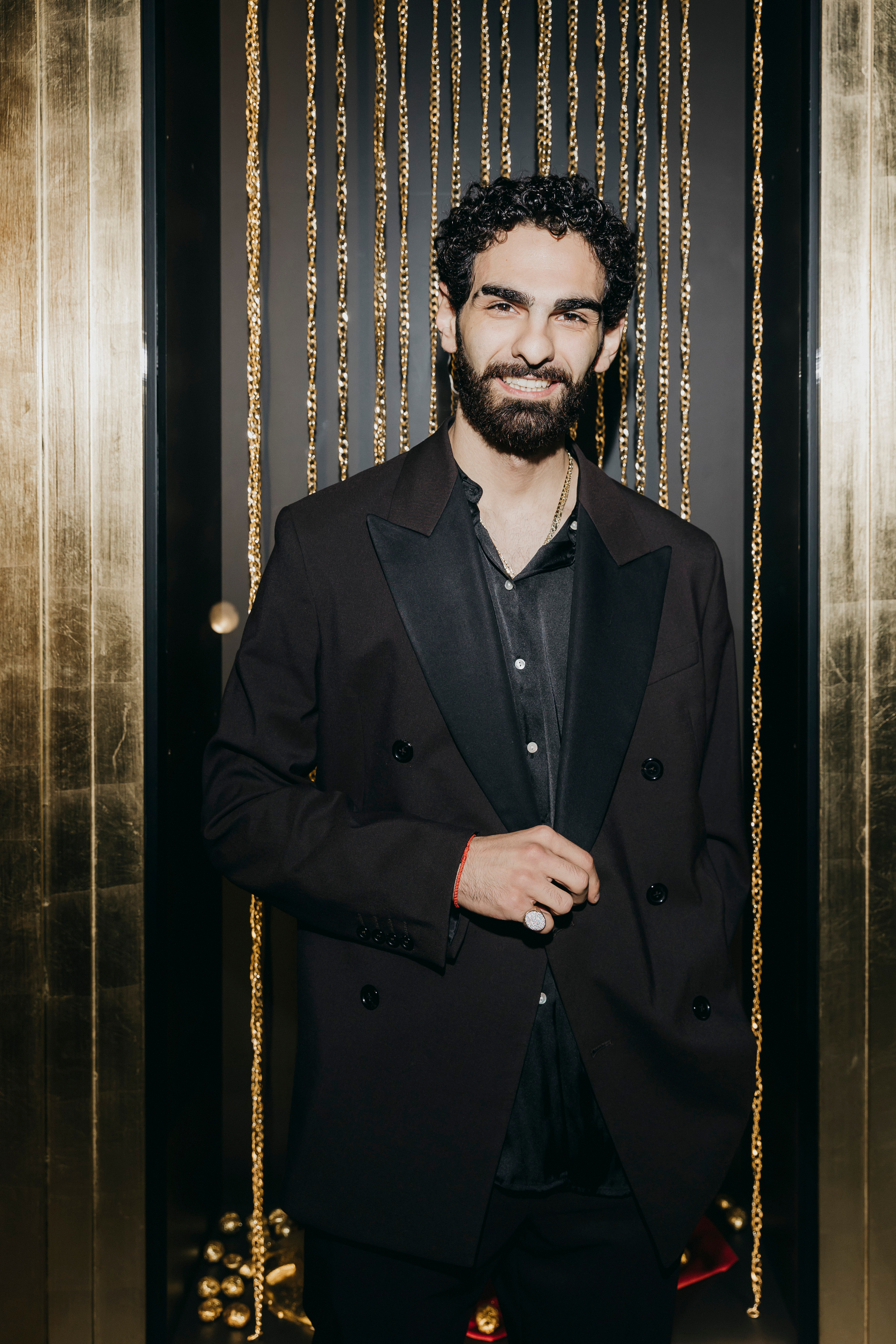 Miidas на закрытой презентации клипа JONY на песню «Никак».