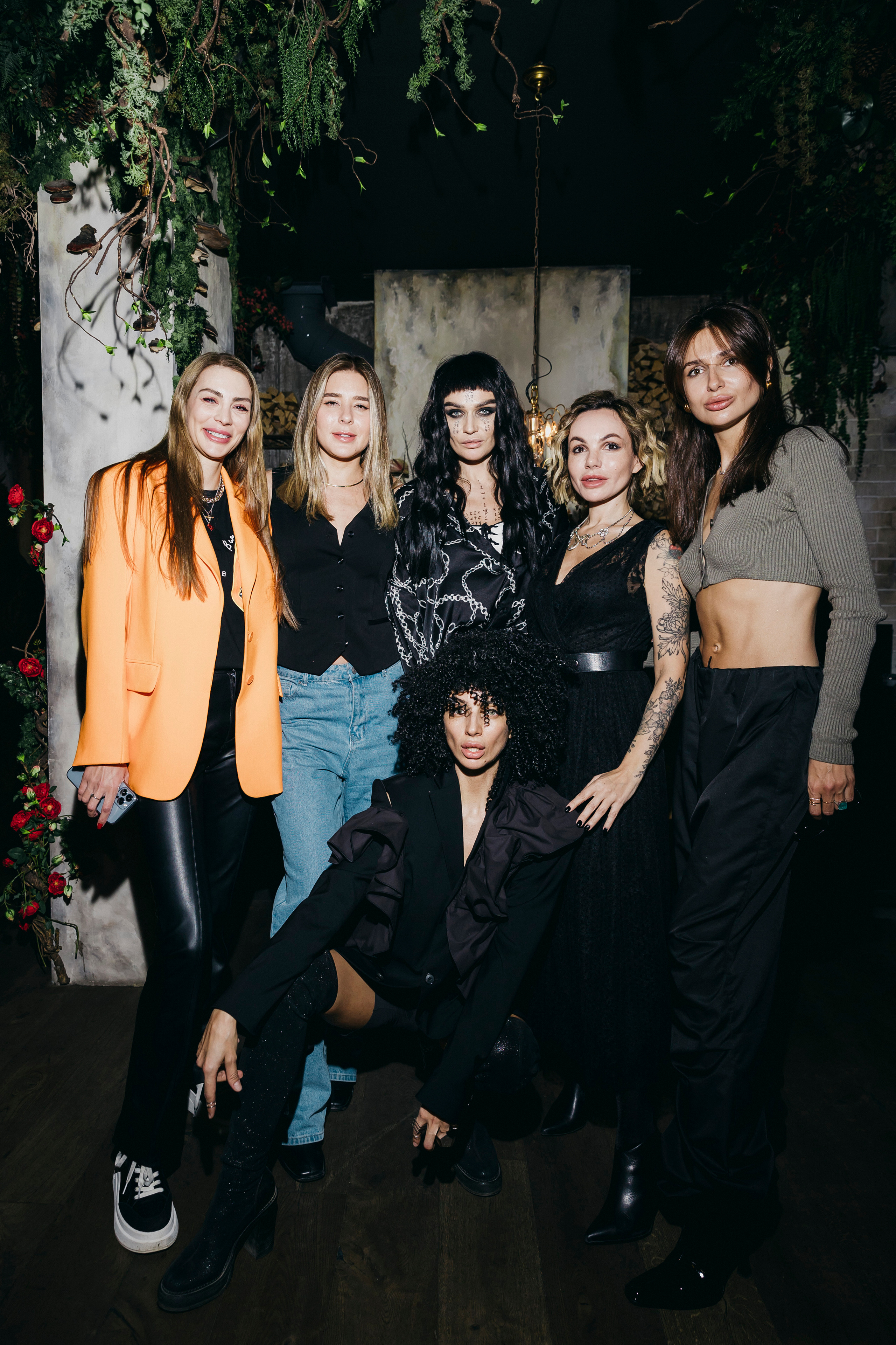 Autumn of the Wich by Alena Vodonaeva. «Птичка на проводе»: информационный портал в Москве