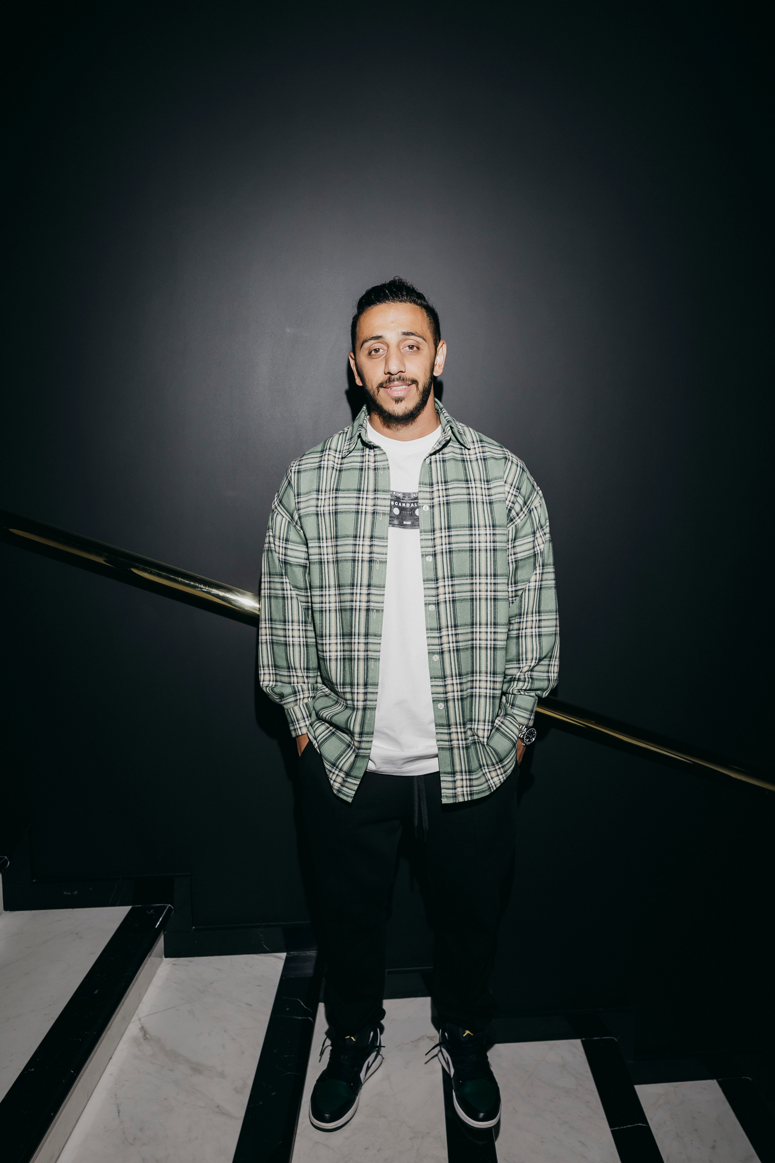 Эллаи на закрытой презентации клипа JONY на песню «Никак».