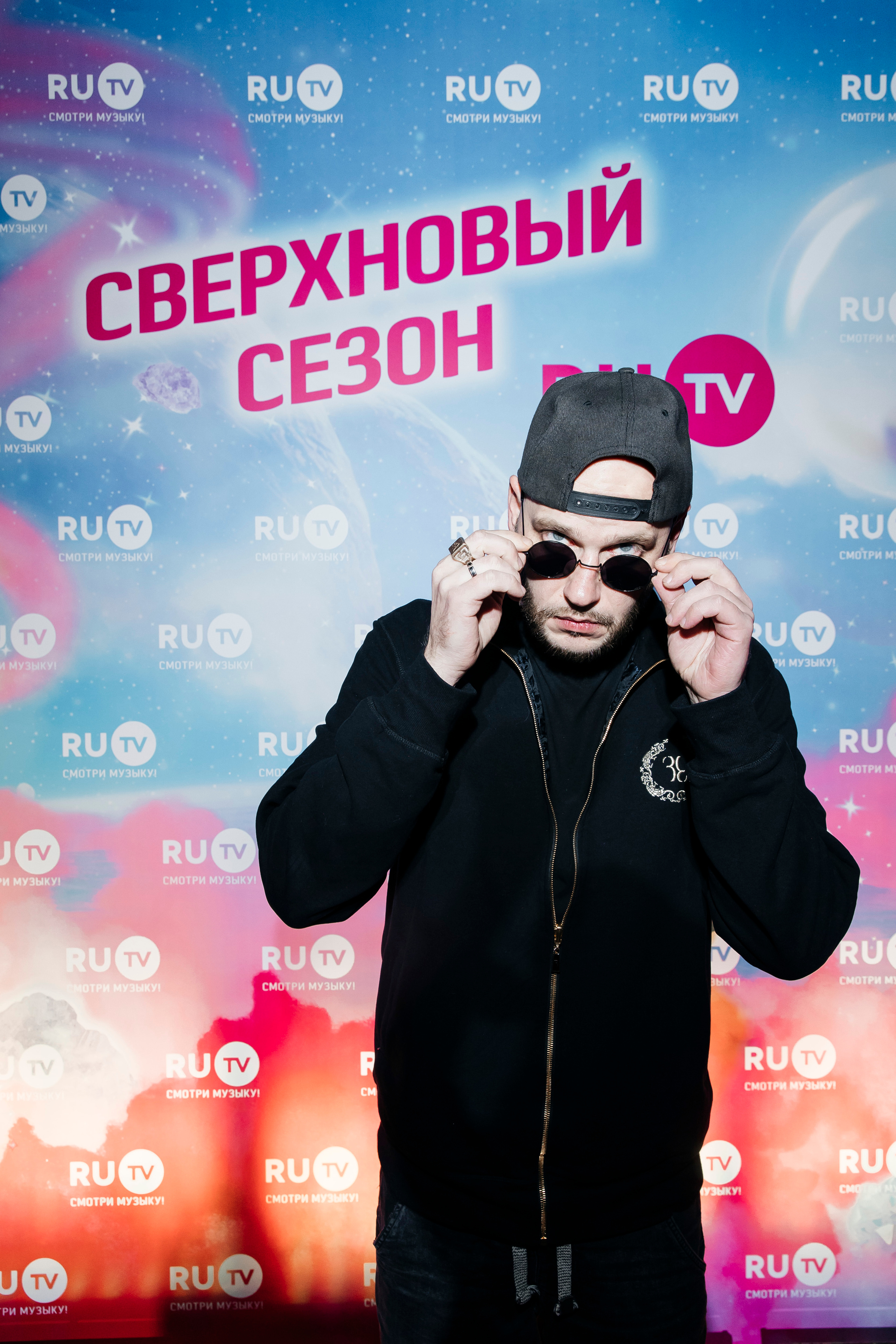 Сверхновый сезон телеканала RU.TV 2022. «Птичка на проводе»: информационный портал в Москве