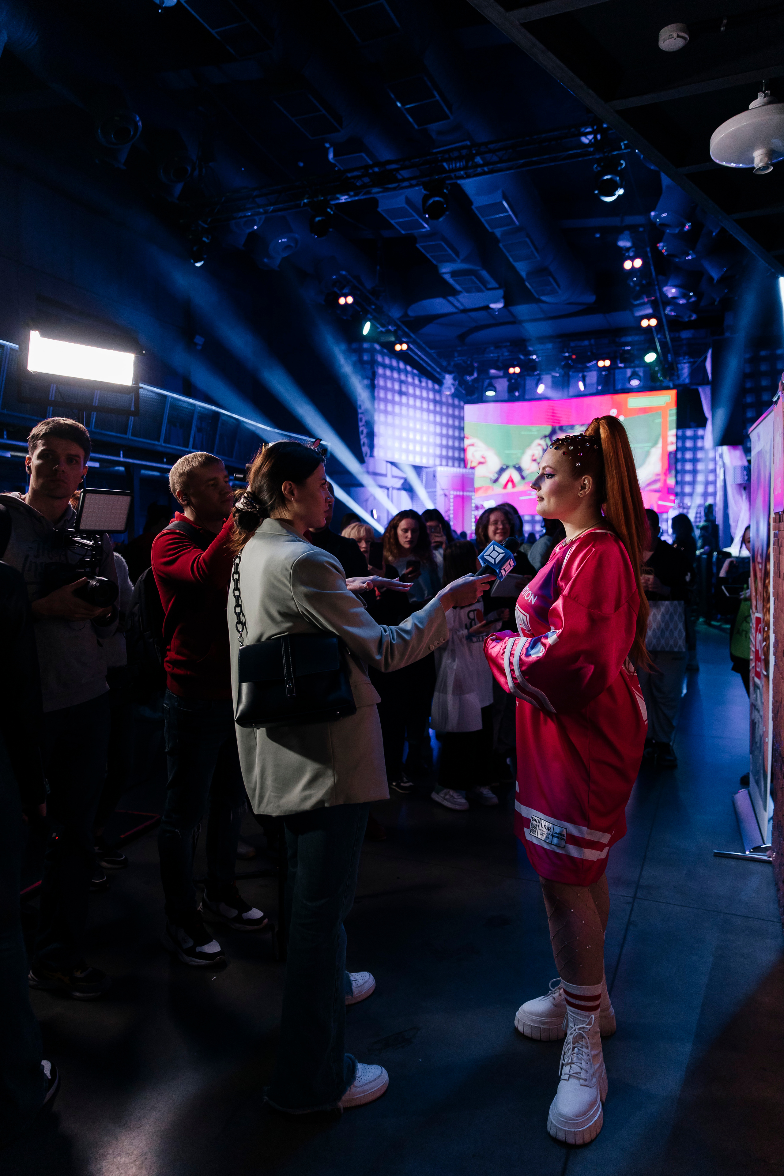 Первый сольный концерт LINA LEE: хочу быть…. «Птичка на проводе»: информационный портал в Москве