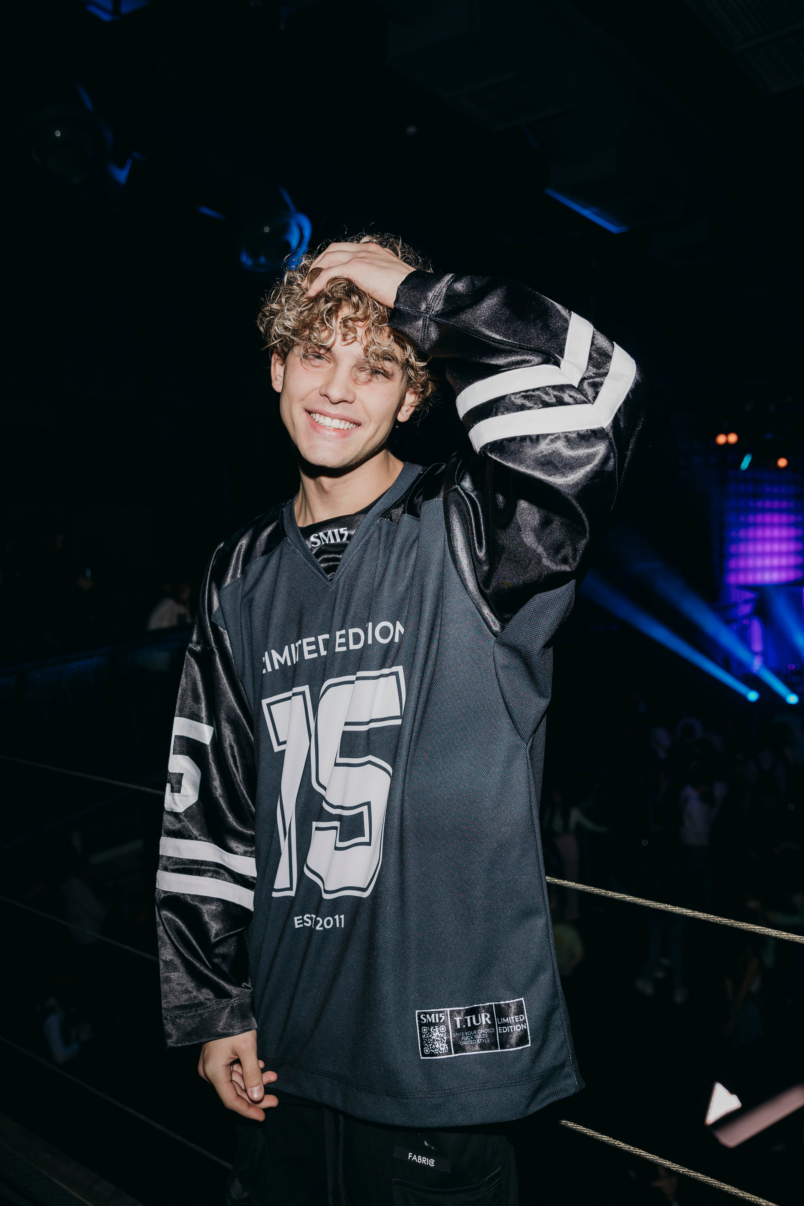 Матвей Балов на первом сольном концерте LINA LEE в клубе Урбан