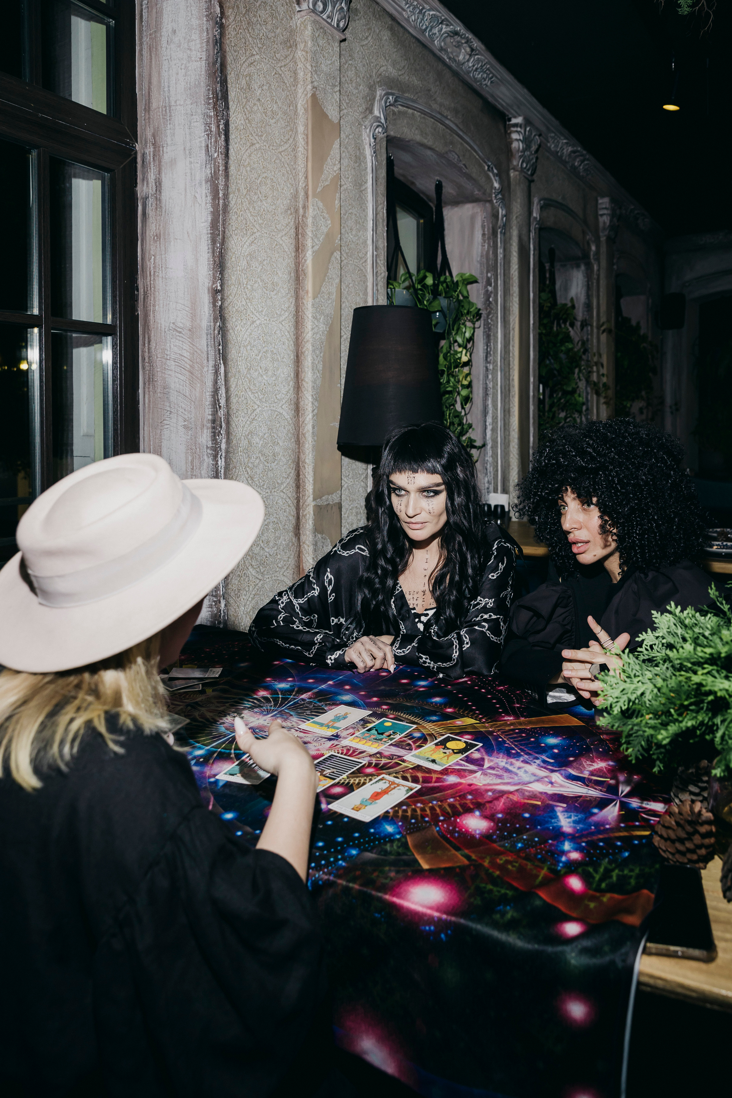 Autumn of the Wich by Alena Vodonaeva. «Птичка на проводе»: информационный портал в Москве