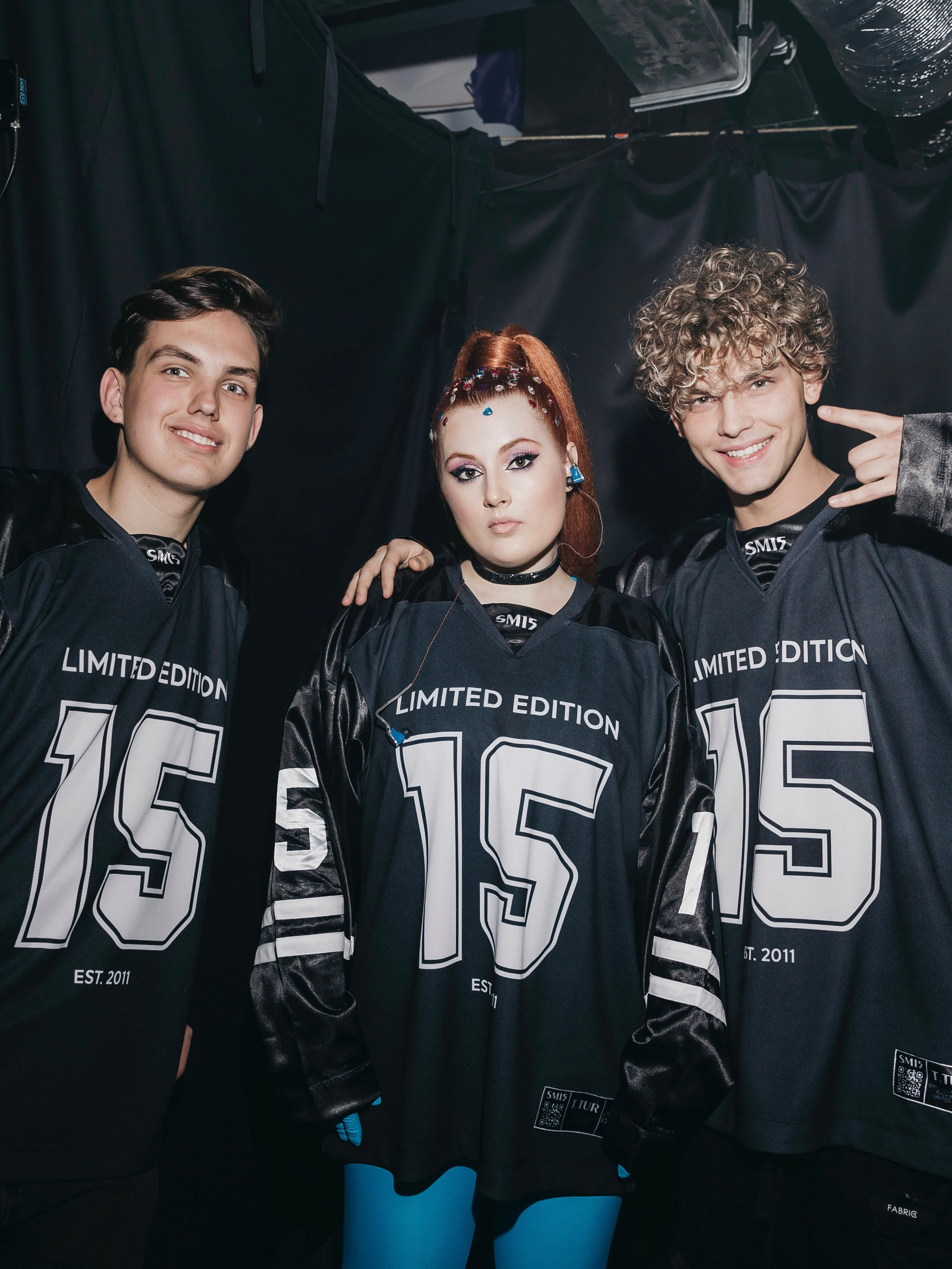 Lina Lee и Матвей Балов (справа) на первом сольном концерте LINA LEE в клубе Урбан