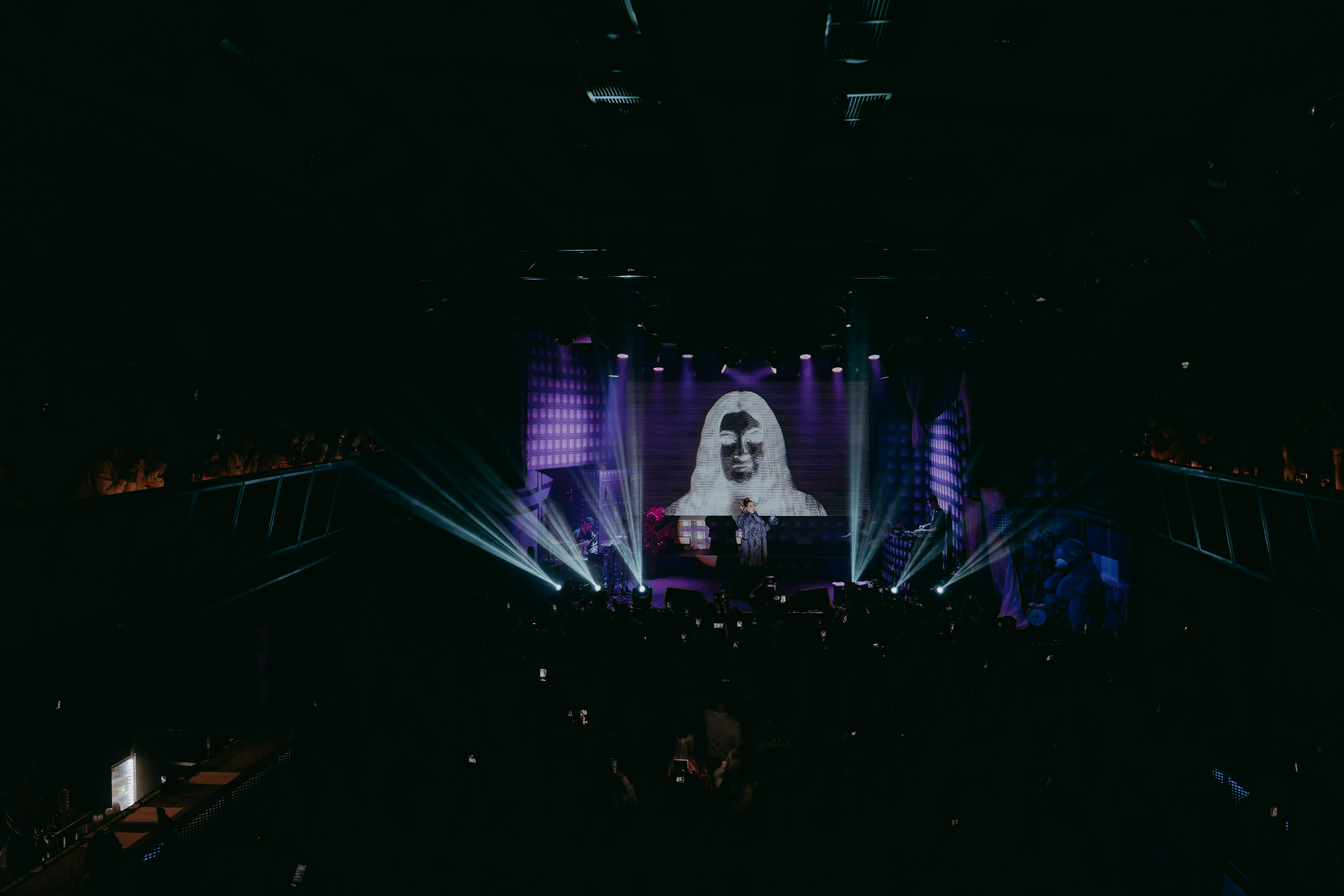 Первый сольный концерт LINA LEE: хочу быть…. «Птичка на проводе»: информационный портал в Москве