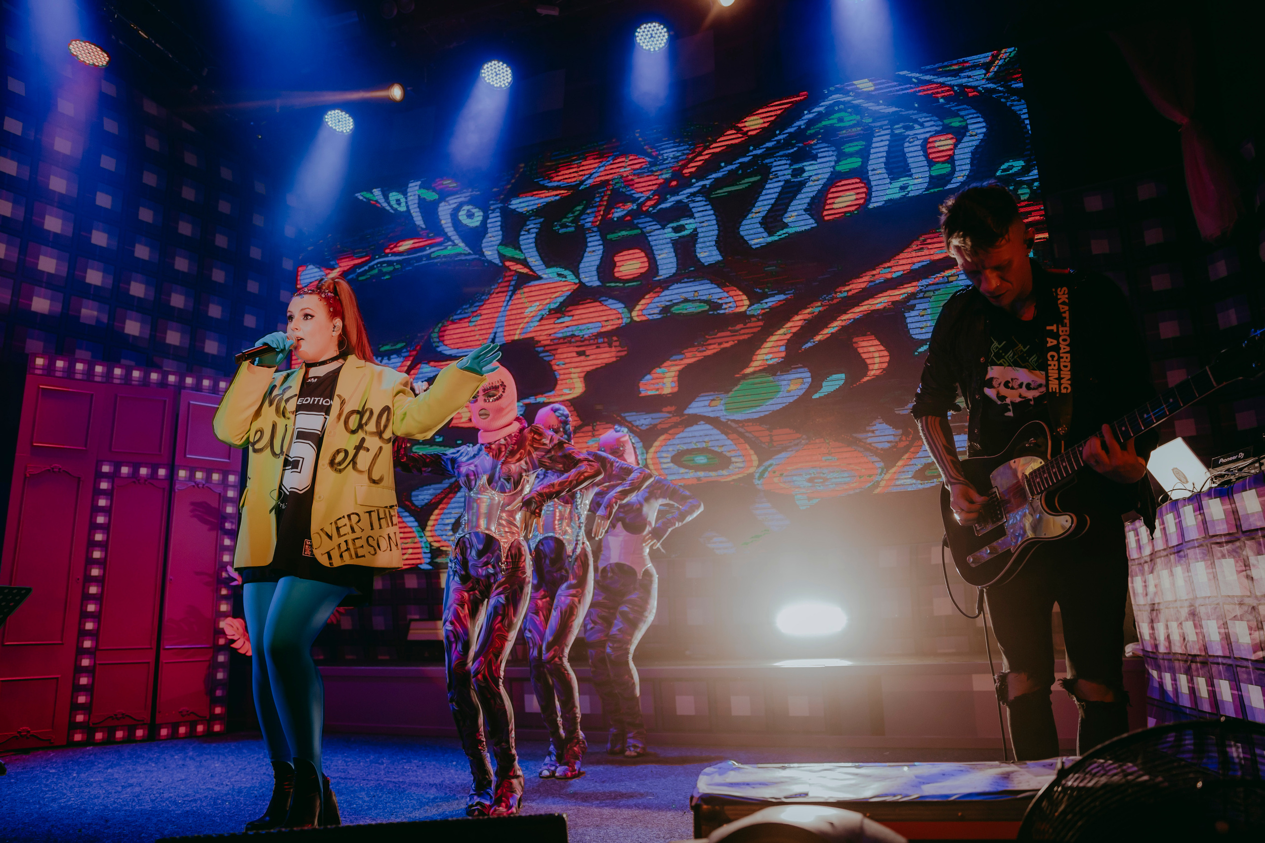 Первый сольный концерт LINA LEE: хочу быть…. «Птичка на проводе»: информационный портал в Москве