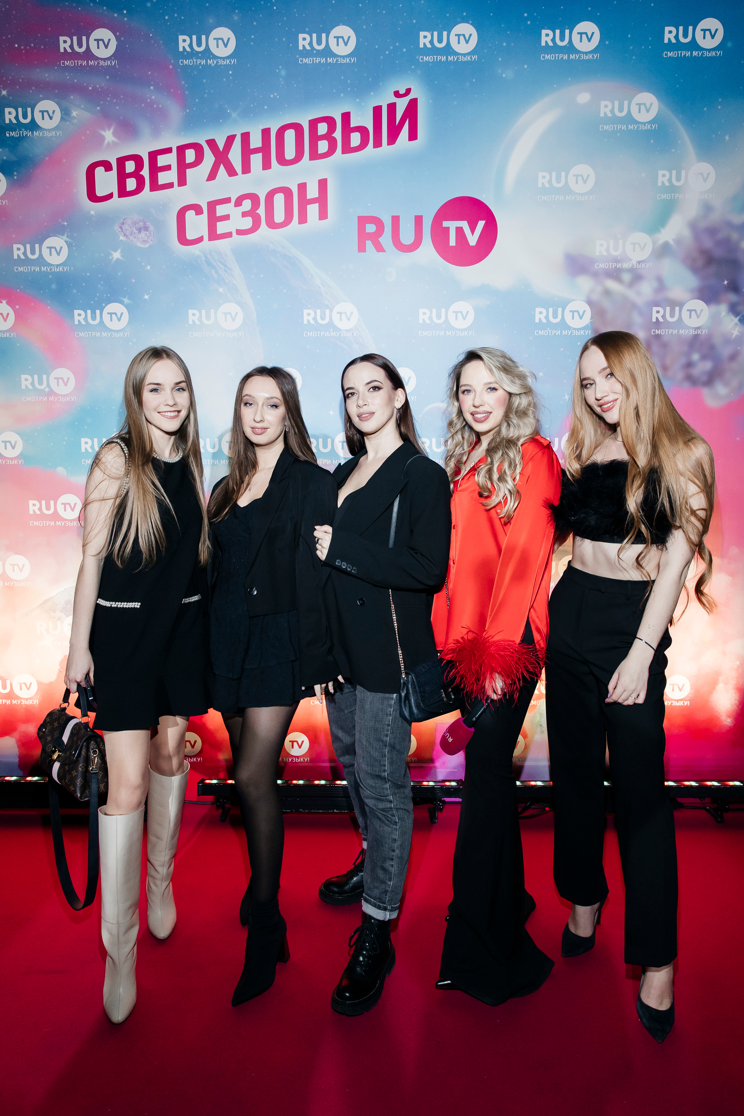 Сверхновый сезон телеканала RU.TV 2022. «Птичка на проводе»: информационный портал в Москве