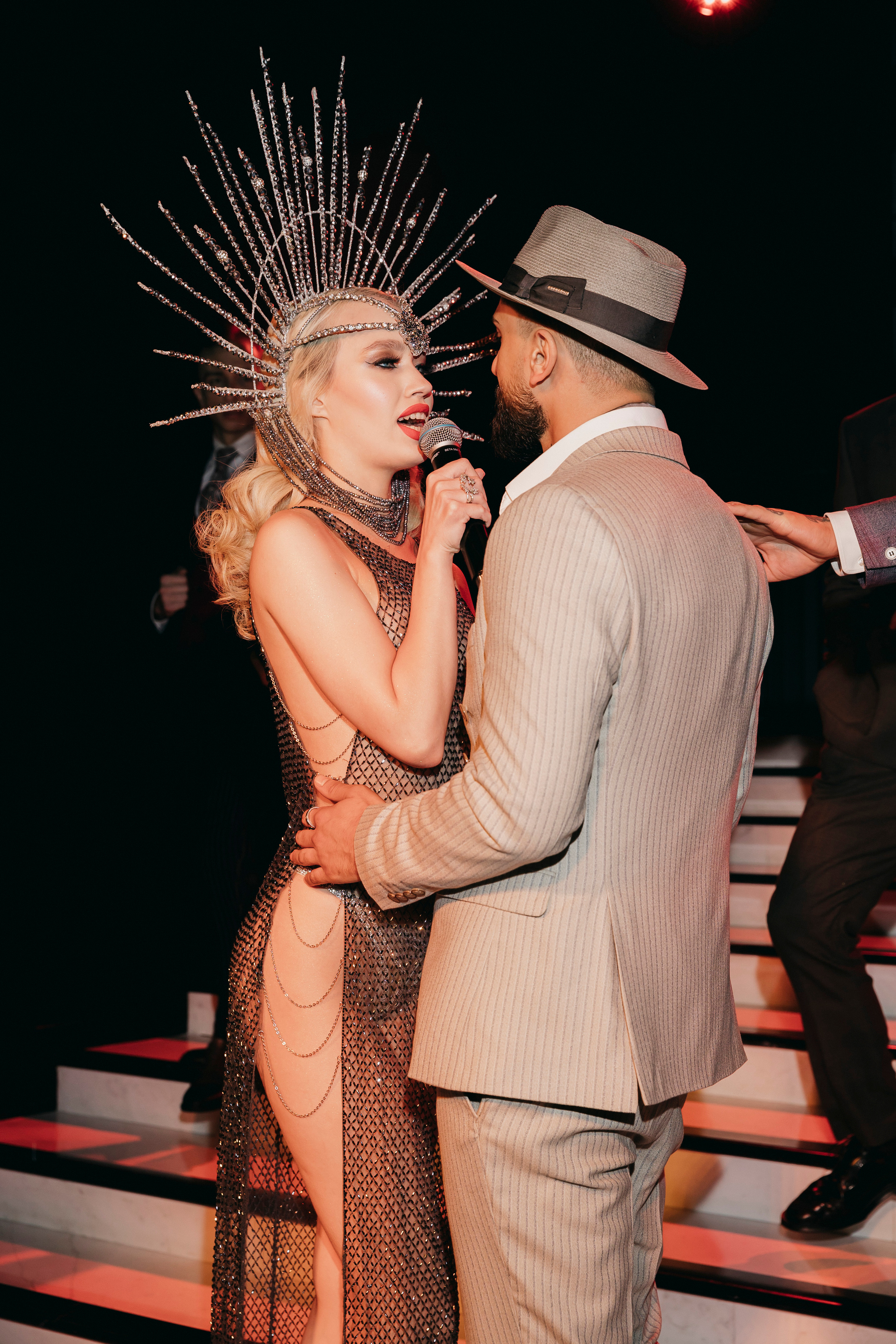 Состоялась закрытая презентация клипа JONY на песню «Никак». «Птичка на проводе»: информационный портал в Москве