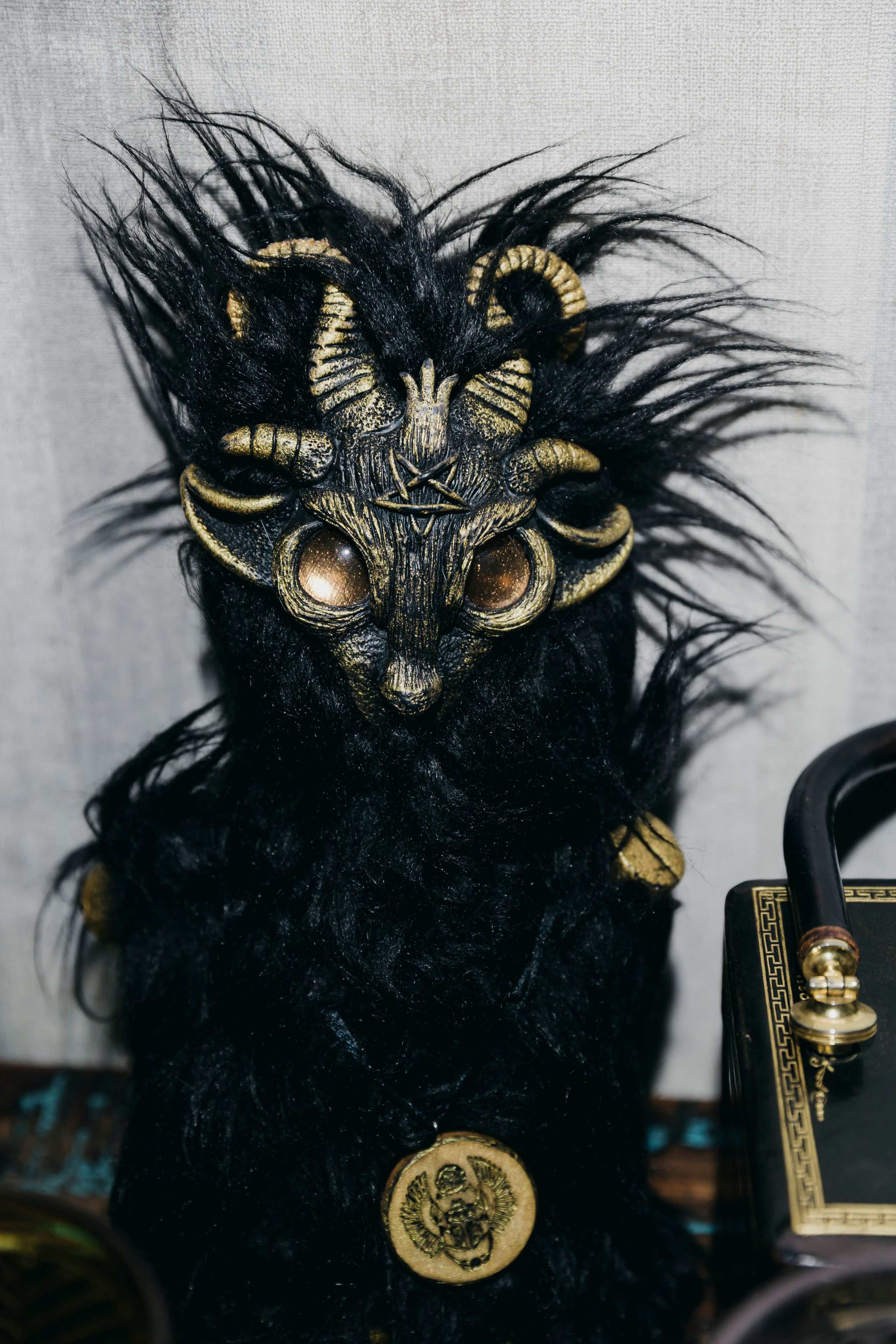 Autumn of the Wich by Alena Vodonaeva. «Птичка на проводе»: информационный портал в Москве