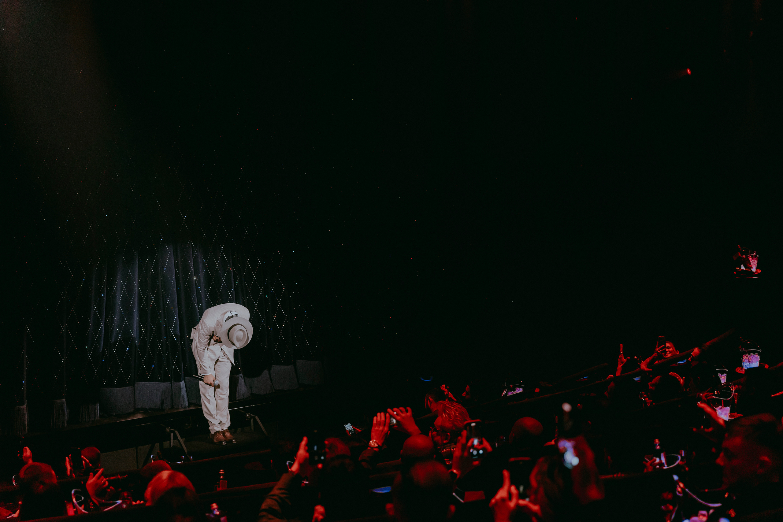 Состоялась закрытая презентация клипа JONY на песню «Никак». «Птичка на проводе»: информационный портал в Москве