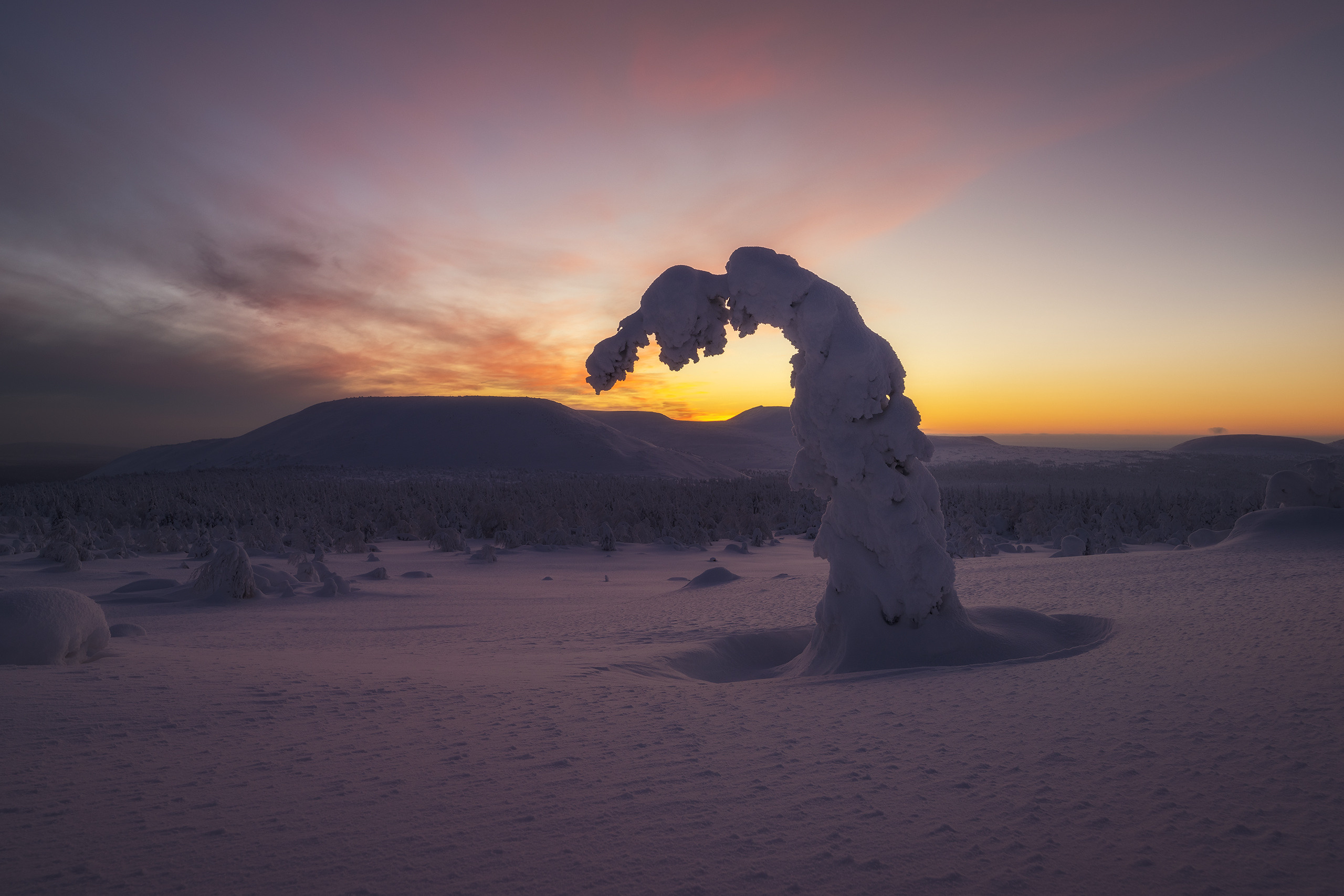 Закат в горах Северного Урала