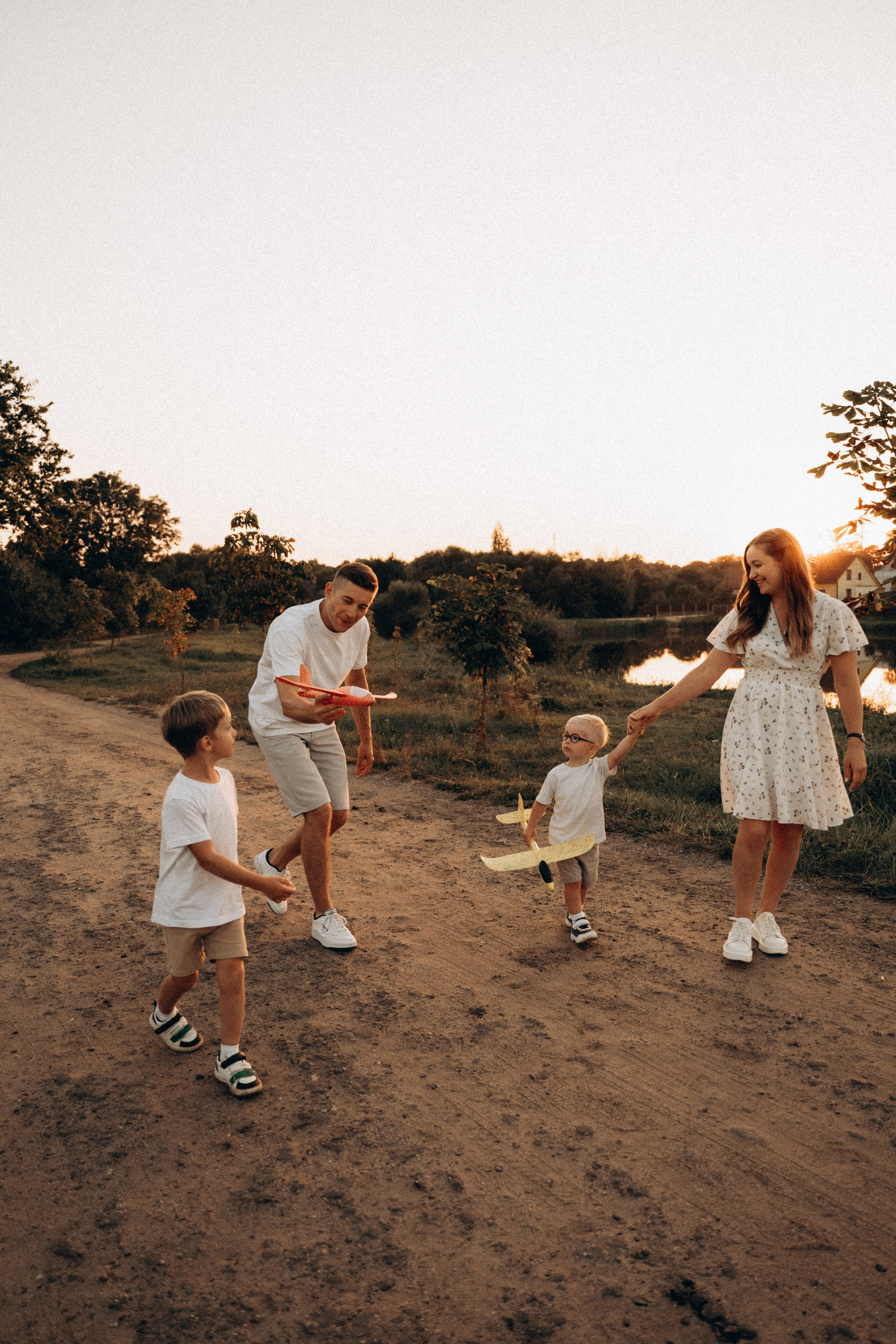Марина, Саша, Максим и Дениска. Фотограф Мария Миллс | Минск