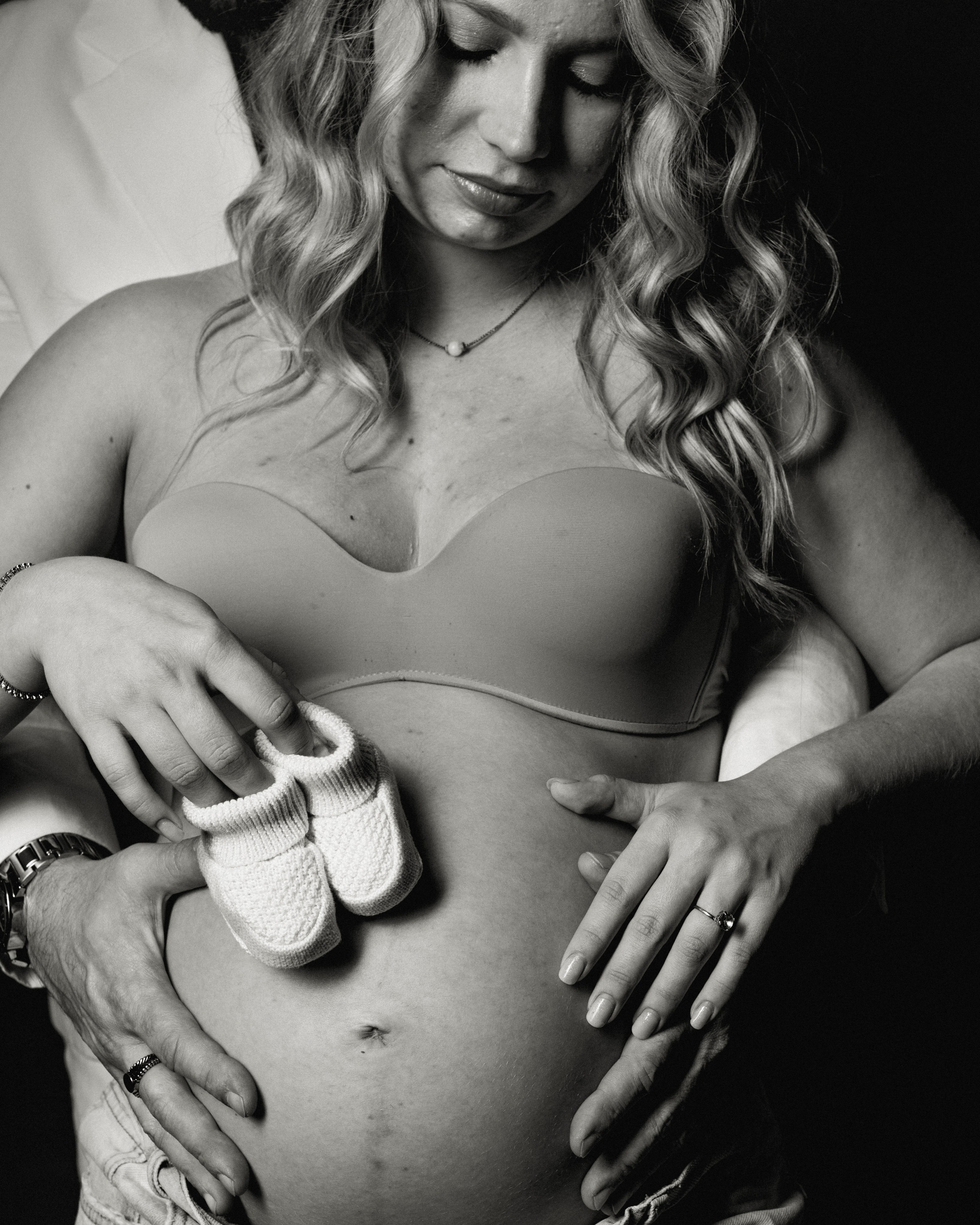 HAPPINESS. Anastasiia Antoniuk portrait, family and couple photographer, Portugal