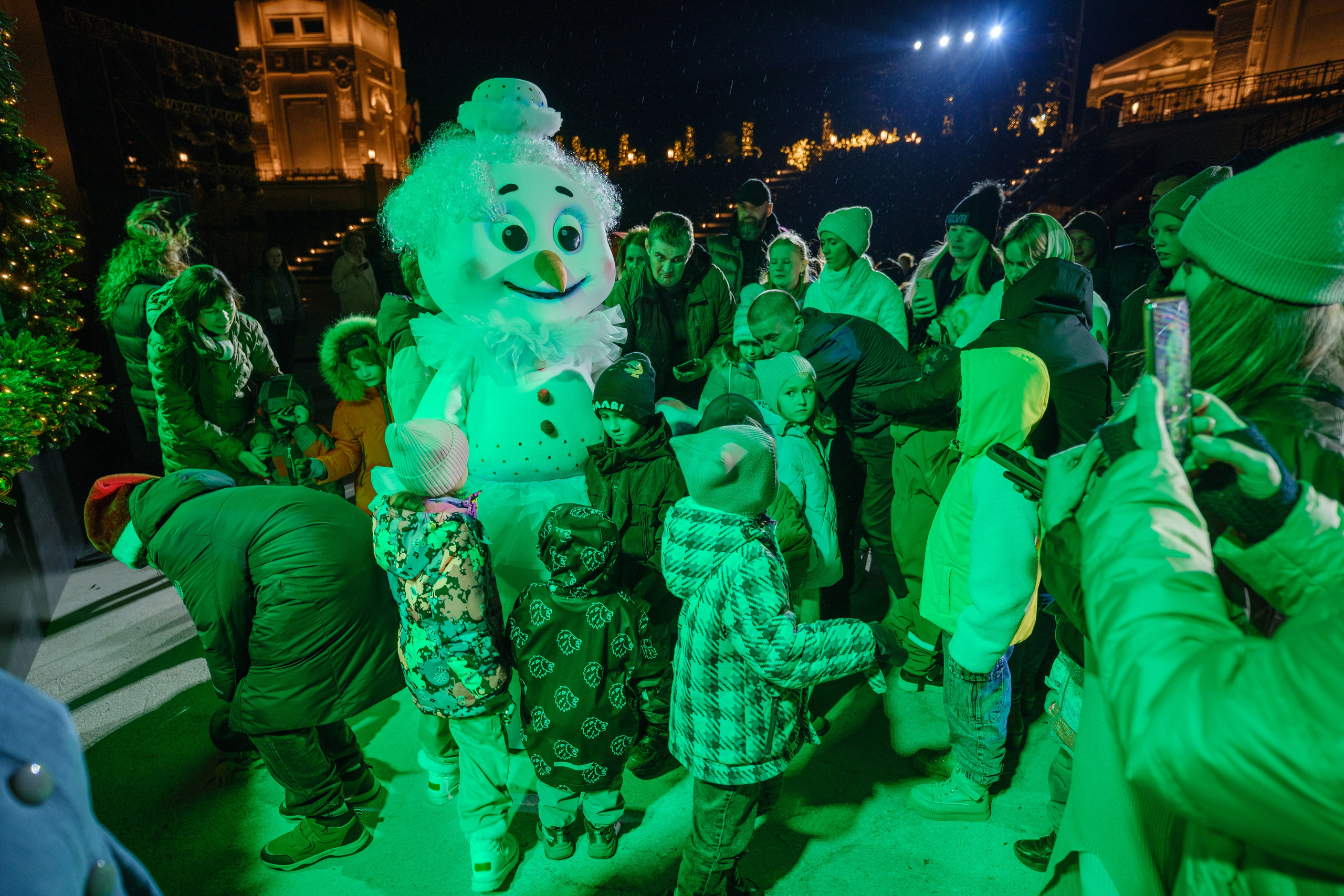 Новогодний репортаж из парка «Новый Херсонес» | Фотограф Илья Желдак. Профессиональная фотосъемка в Крыму. Натуральные эмоции и живые кадры. Забронируйте дату прямо сейчас!