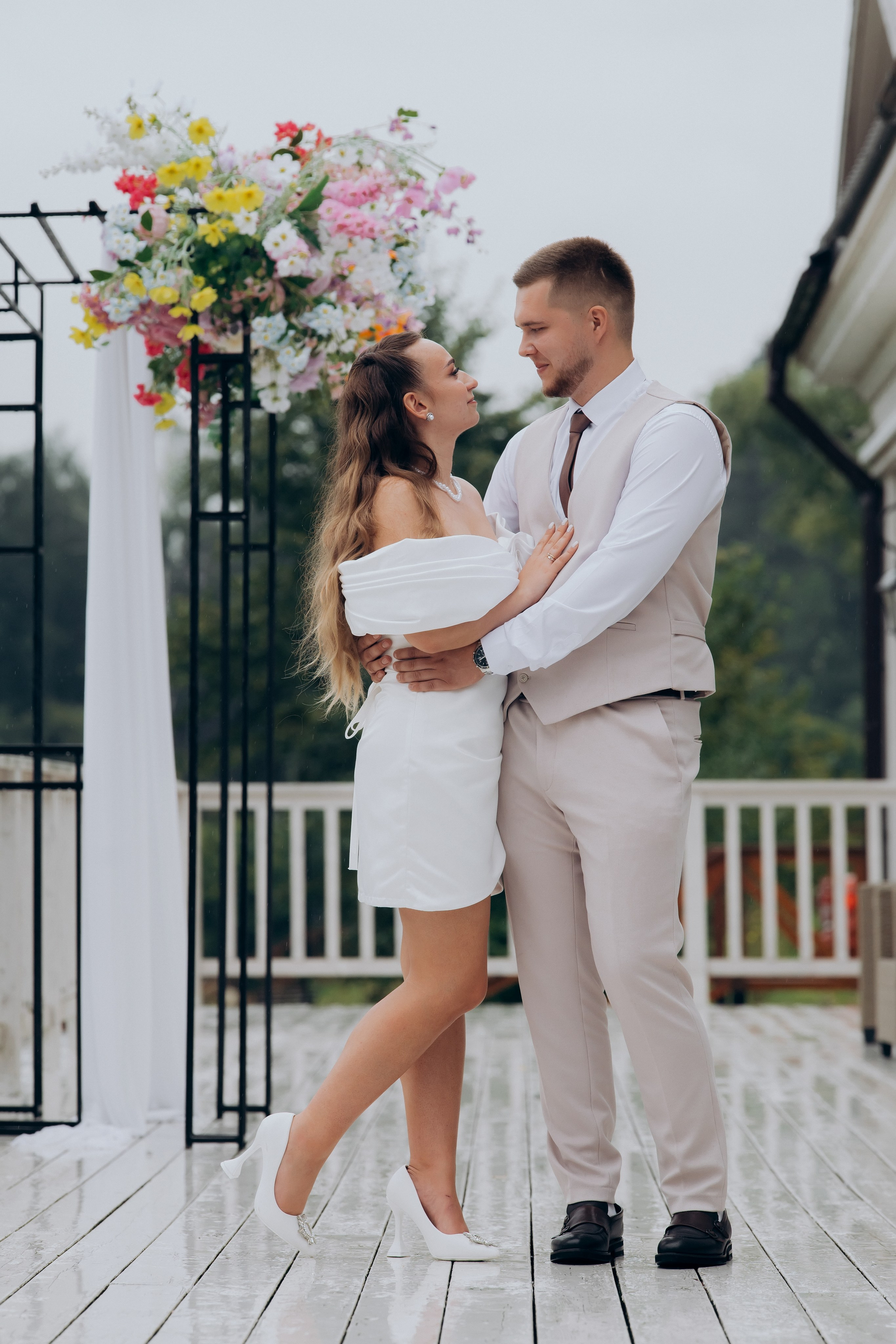 Дождь, Гребнево, любовь. Свадебный и семейный фотограф Виктория Носачёва. Щелково, Москва и МО