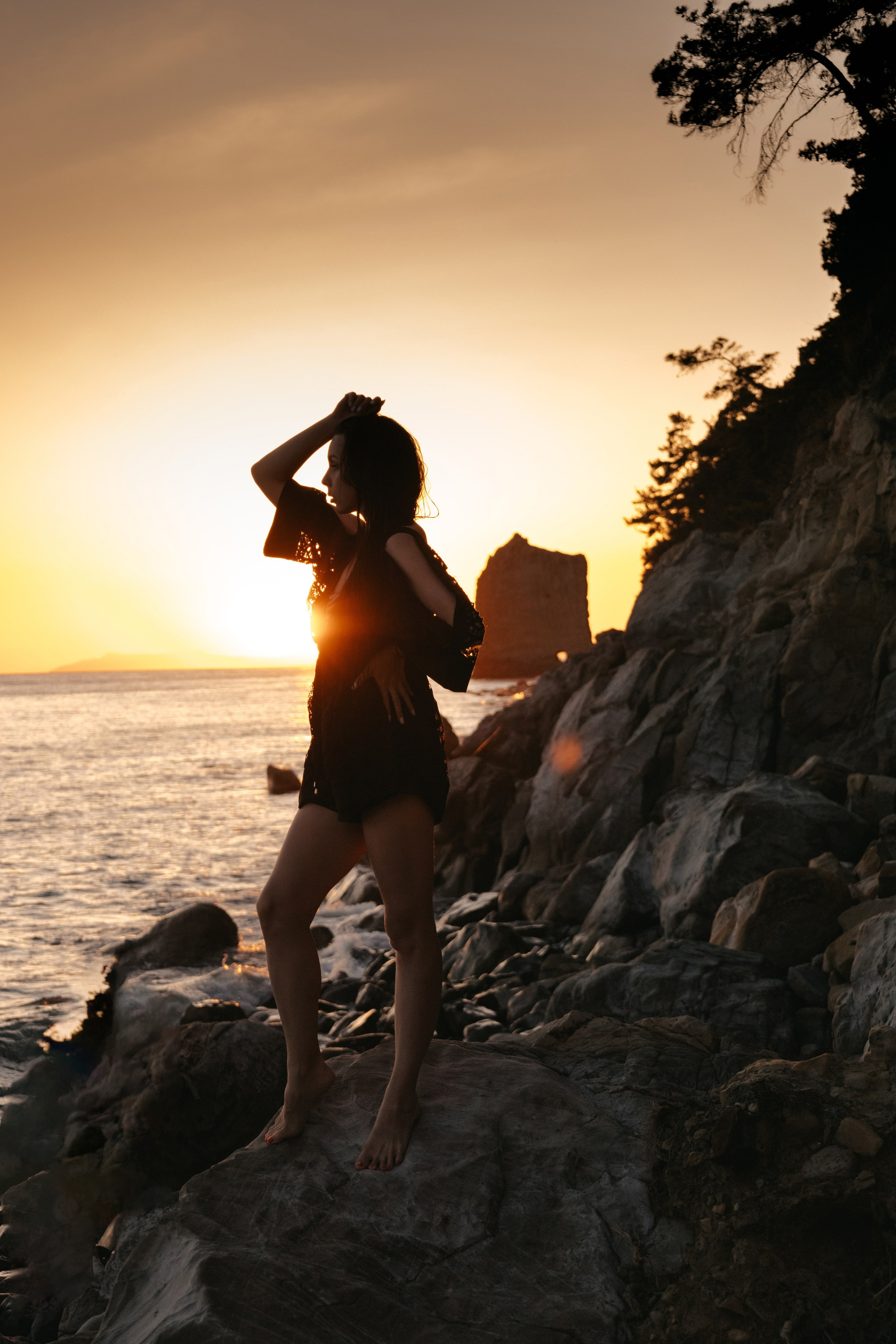 Юлия. Заката на скале Парус. Семейный и портретный фотограф в Геленджике Любовь Бодрова