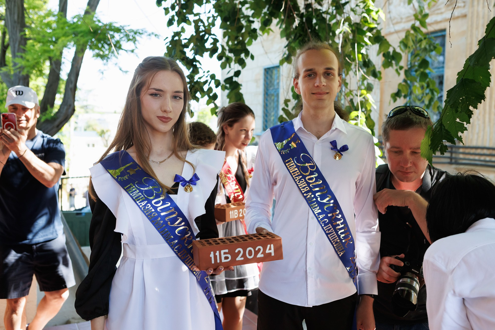 Последний звонок в Гимназии № 1, г. Севастополь. Свадебный фотограф, фотосъемка в Крыму, Севастополе, Симферополе, Ялте