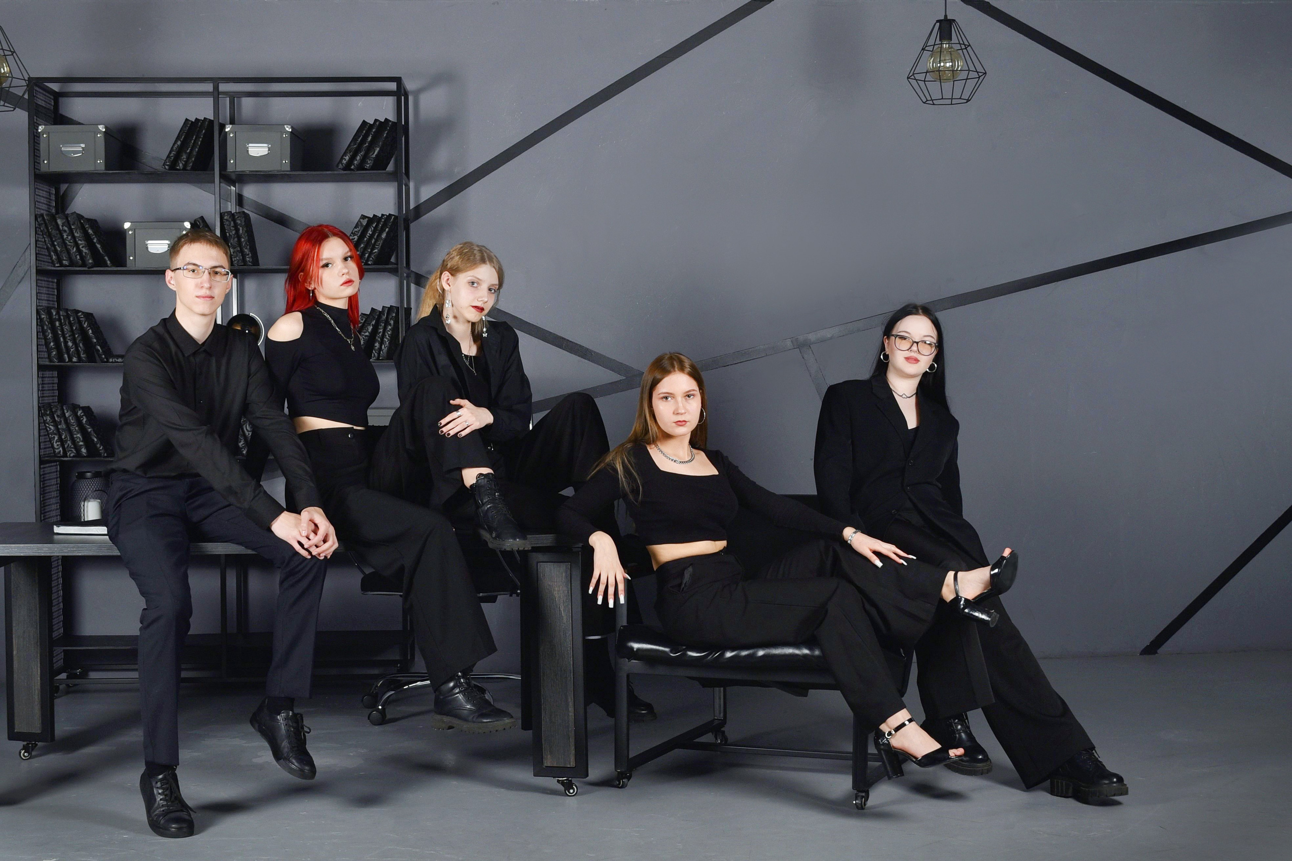 СТАРШЕКЛАССНИКИ. Школьный фотограф ЛАРИСА МАТВЕЕНКО