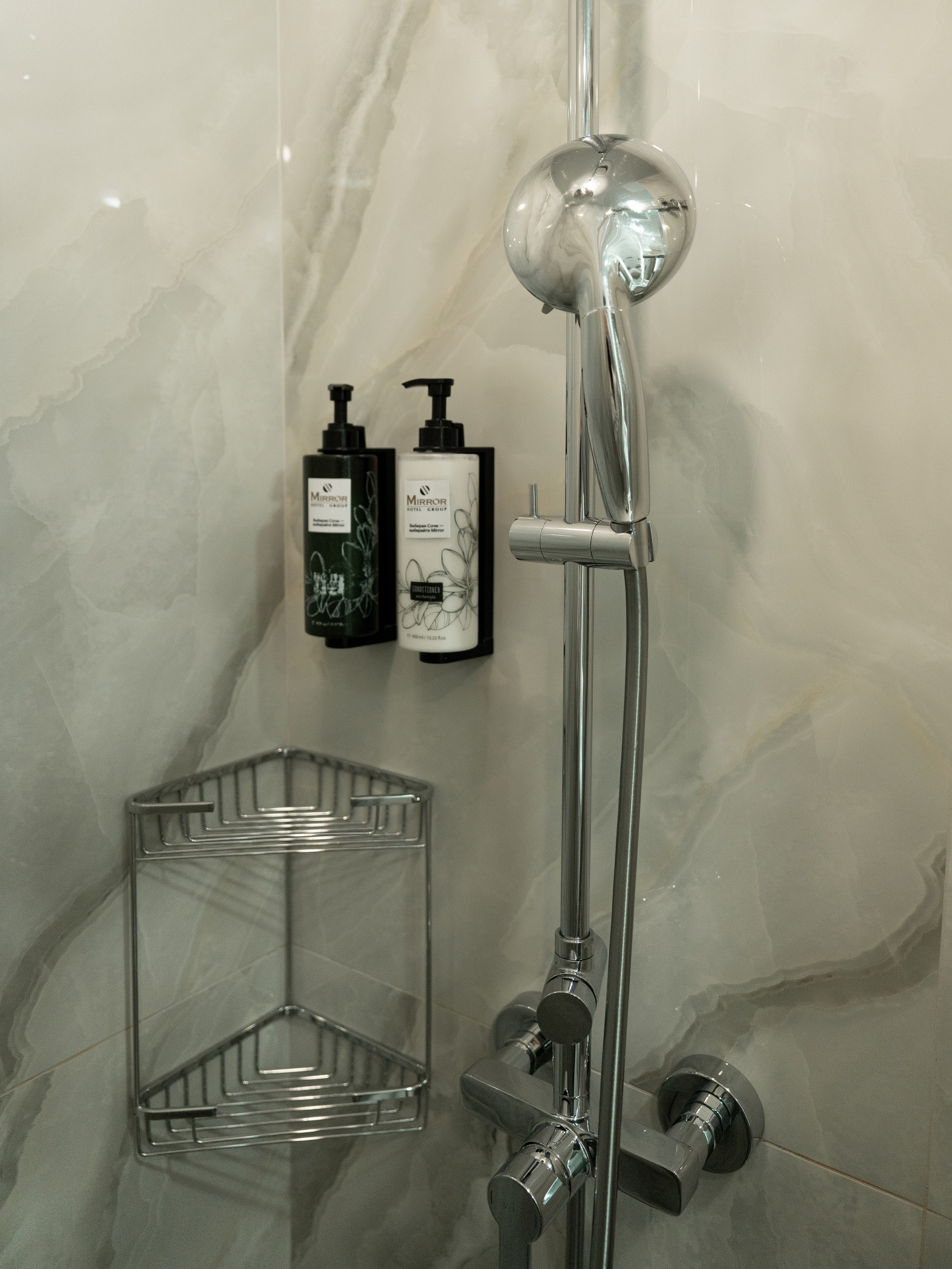 Mirror 4*. Фотограф и видеограф Елена Хмелевская