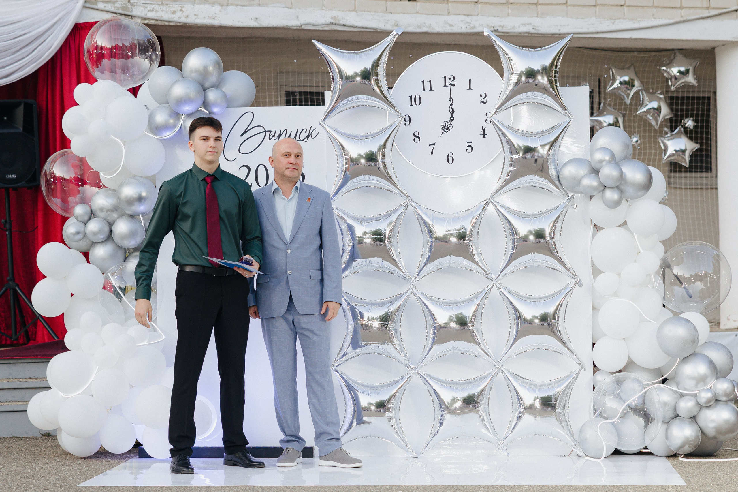 Вручение аттестатов. Свадебный фотограф Роман Еремеев