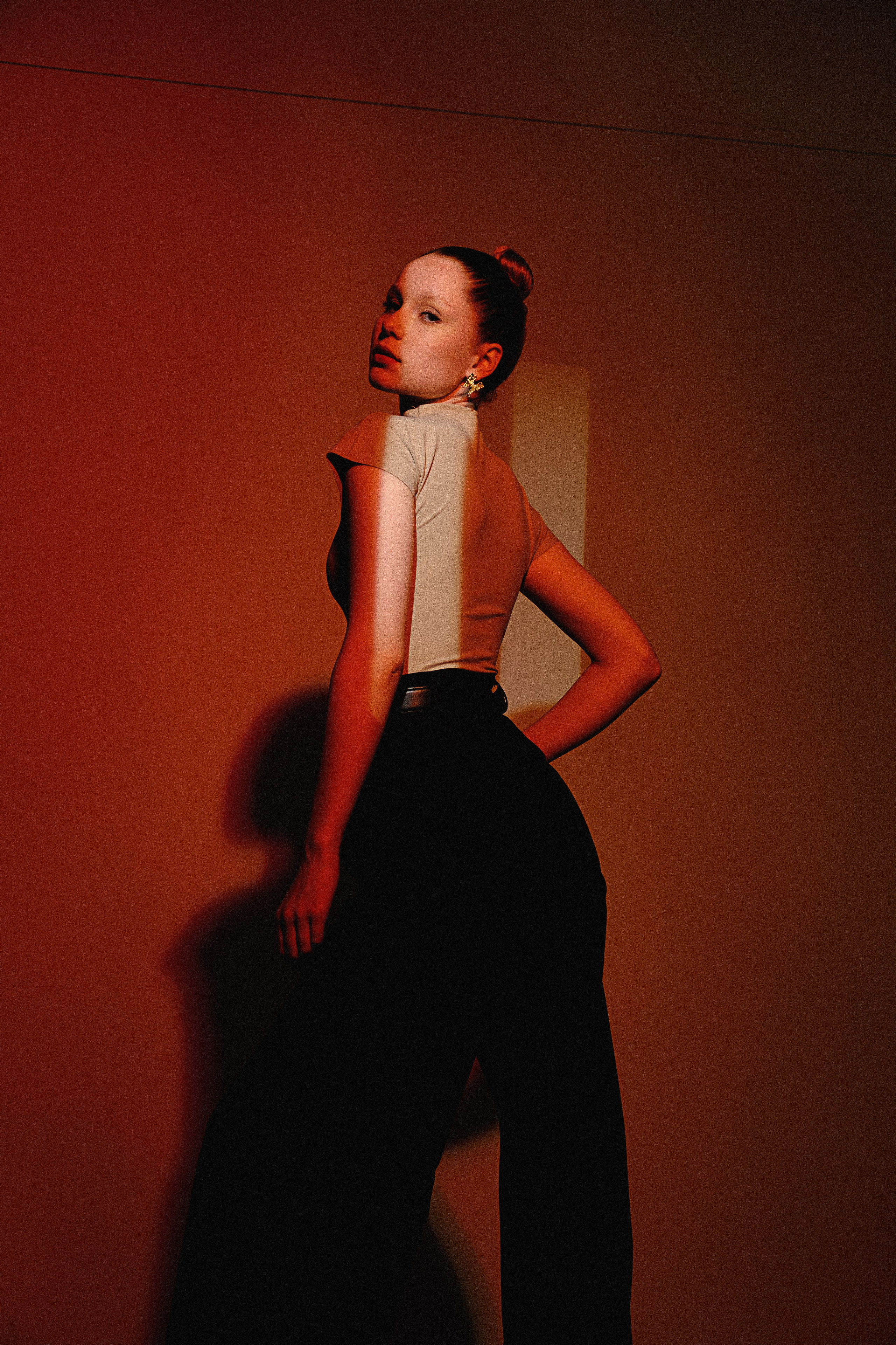 Игра света и цвета в модельных тестах. Фотограф и видеограф в Омск/Москва Сащенко Лера