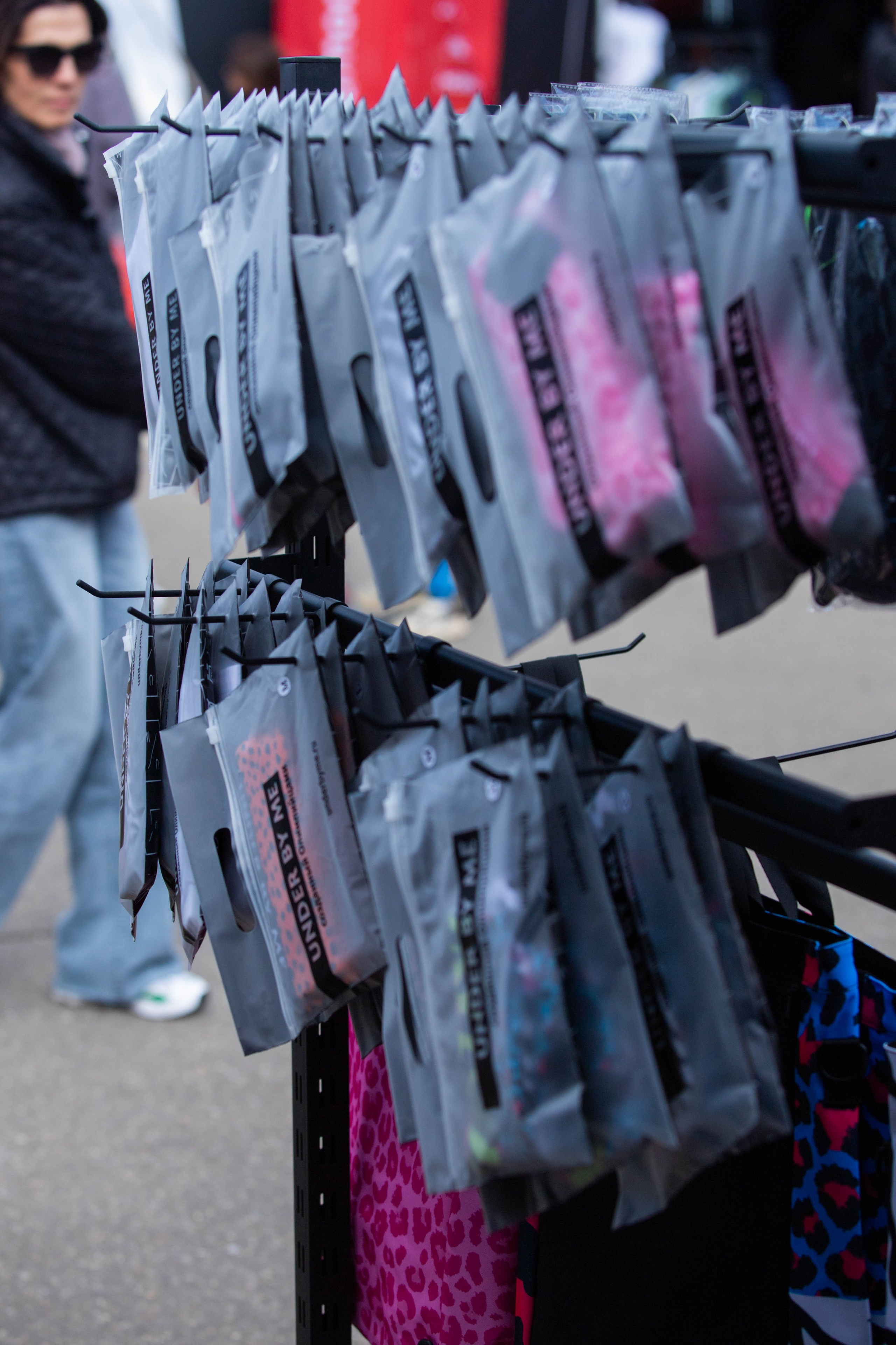 UNDER BY ME Зона экспо Московский полумарафон. Александра Мельниченко/ Бегающий фотограф