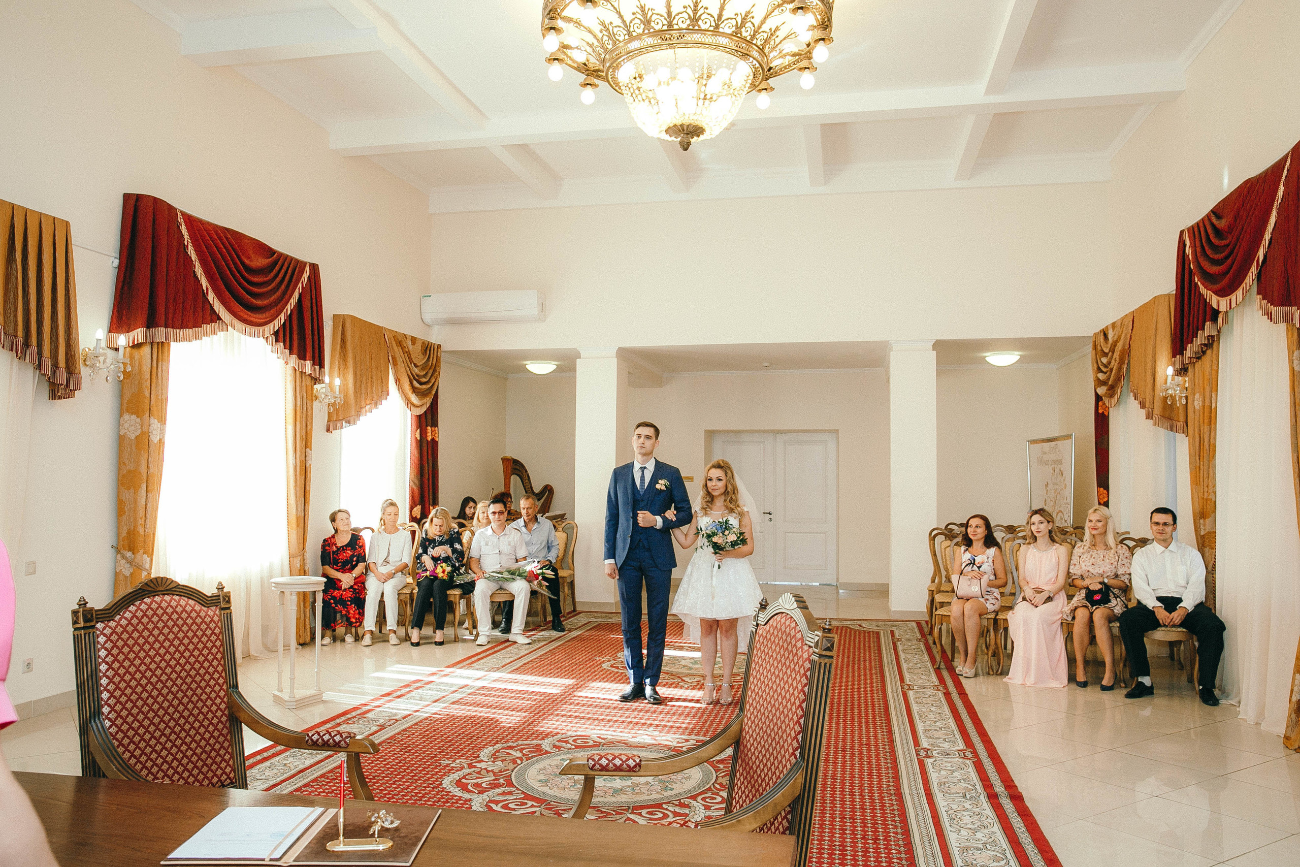 Стоимость услуг свадебной фотосессии (ЗАГС+прогулка) в Москве и МО