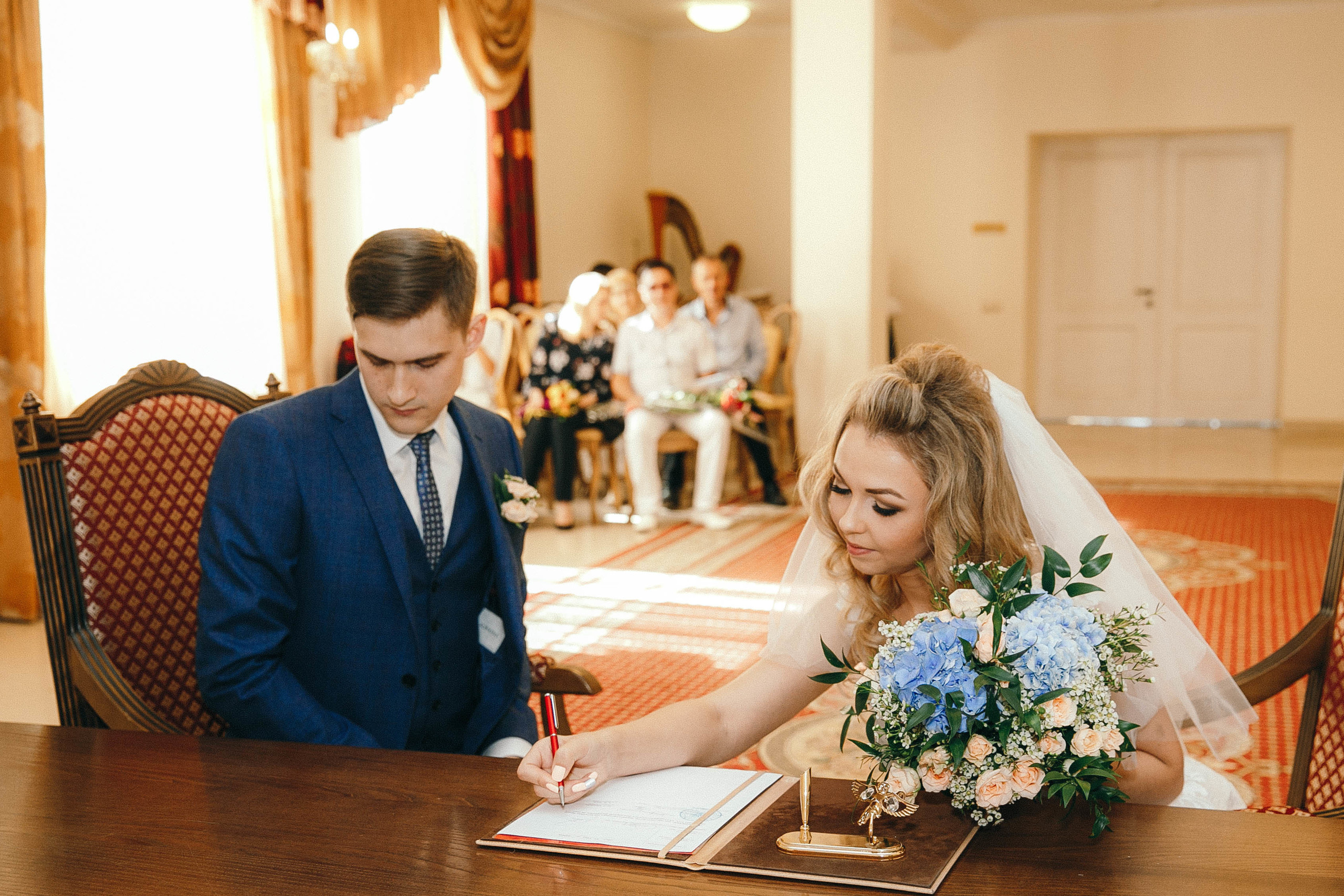 Стоимость услуг свадебной фотосессии (ЗАГС+прогулка) в Москве и МО