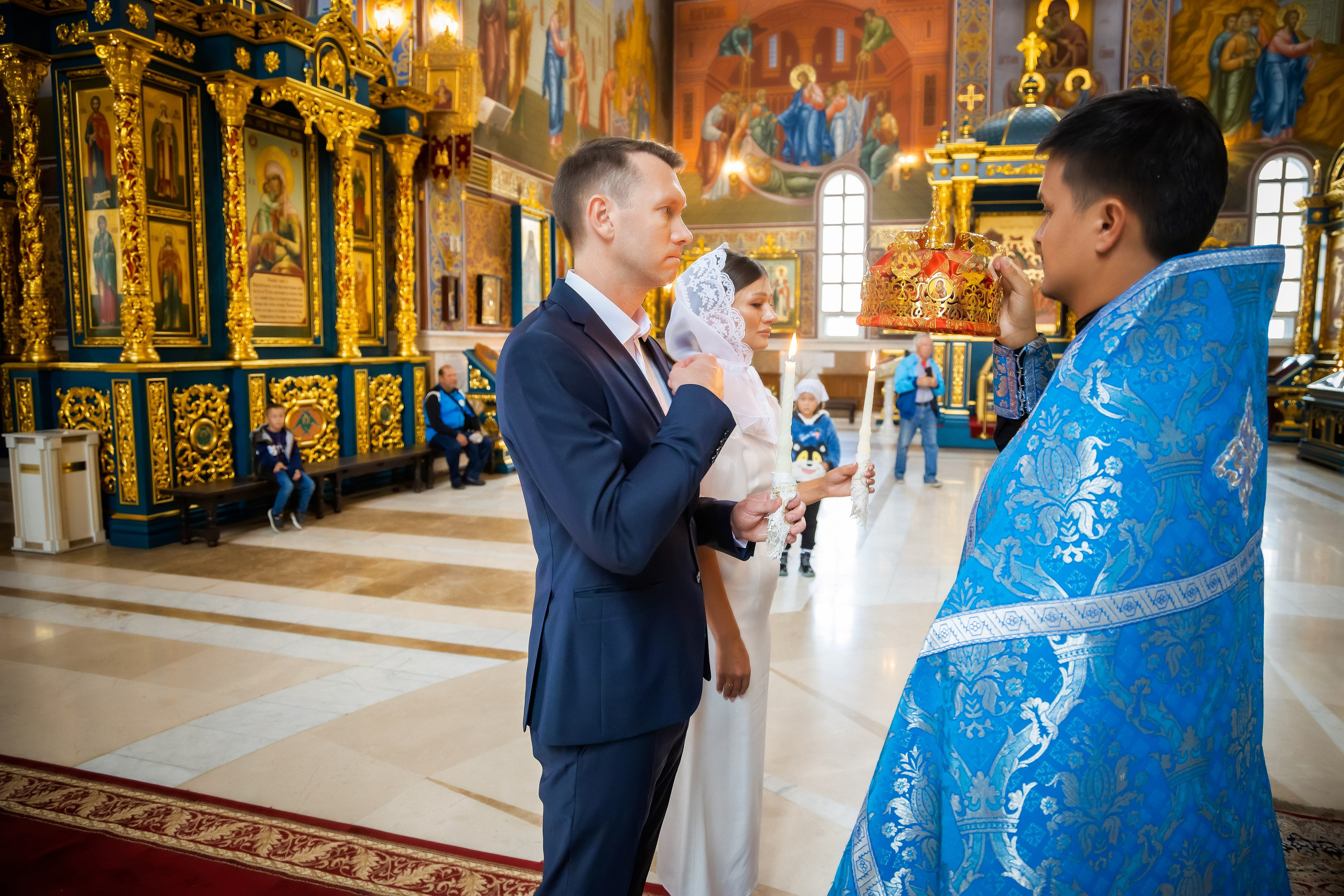 В Храме. Семейный и Свадебный фотограф в Астане Александр Астапов