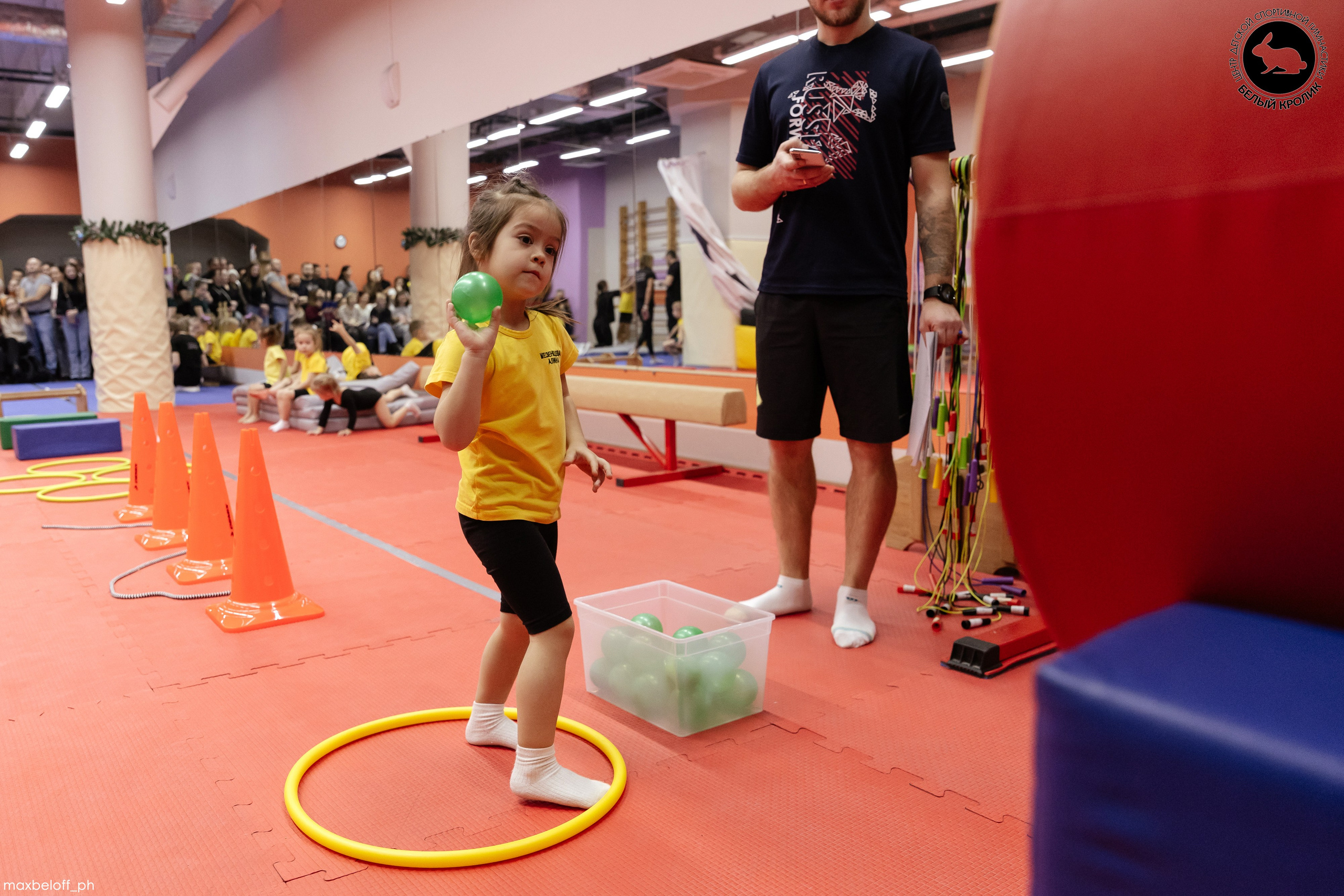 Белый кролик. Соревнования. Семейный фотограф — Макс Белогрудов