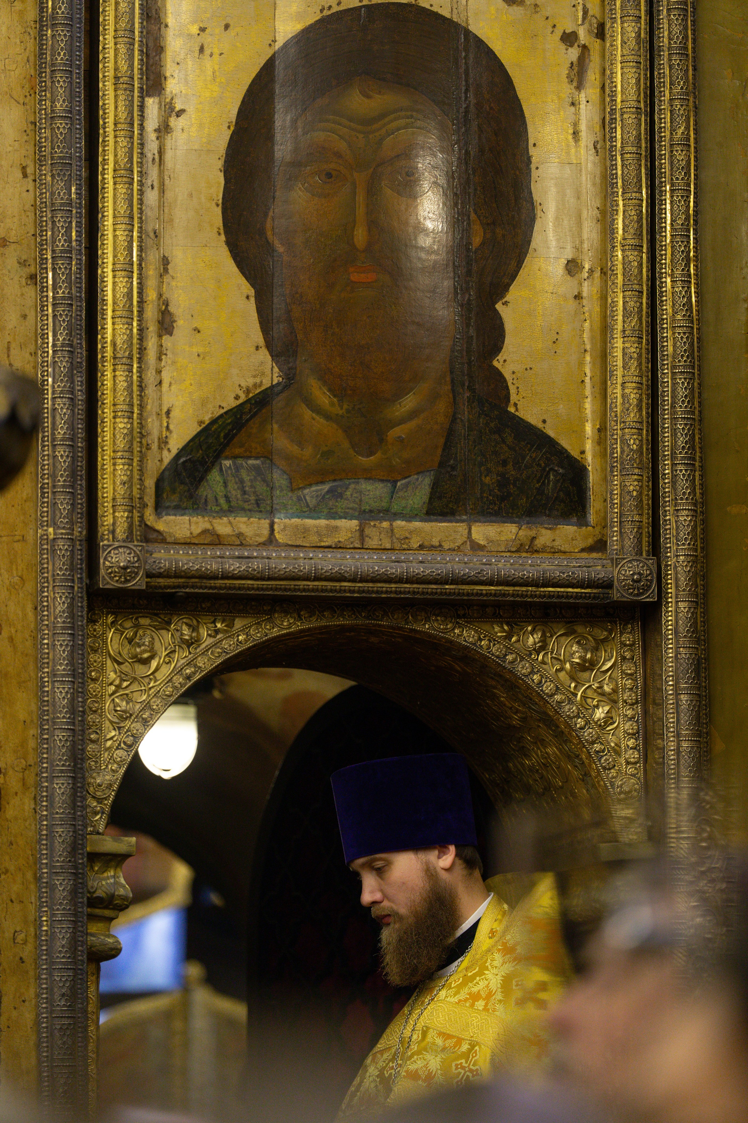 БОГОСЛУЖЕНИЯ. Фотограф Елена Лунева