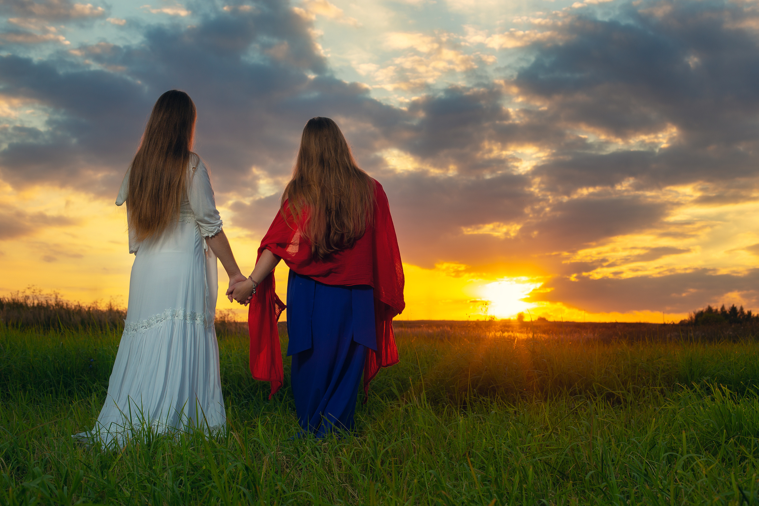 Две сестры. Фотограф Иван Скрыльков