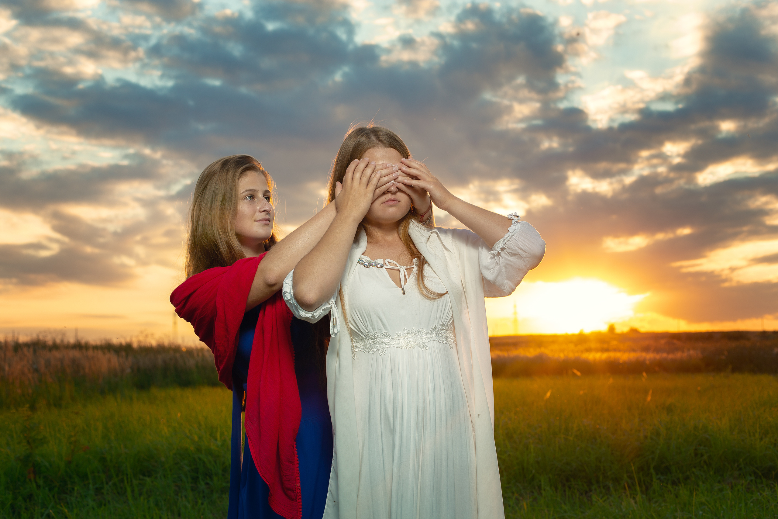 Две сестры. Фотограф Иван Скрыльков