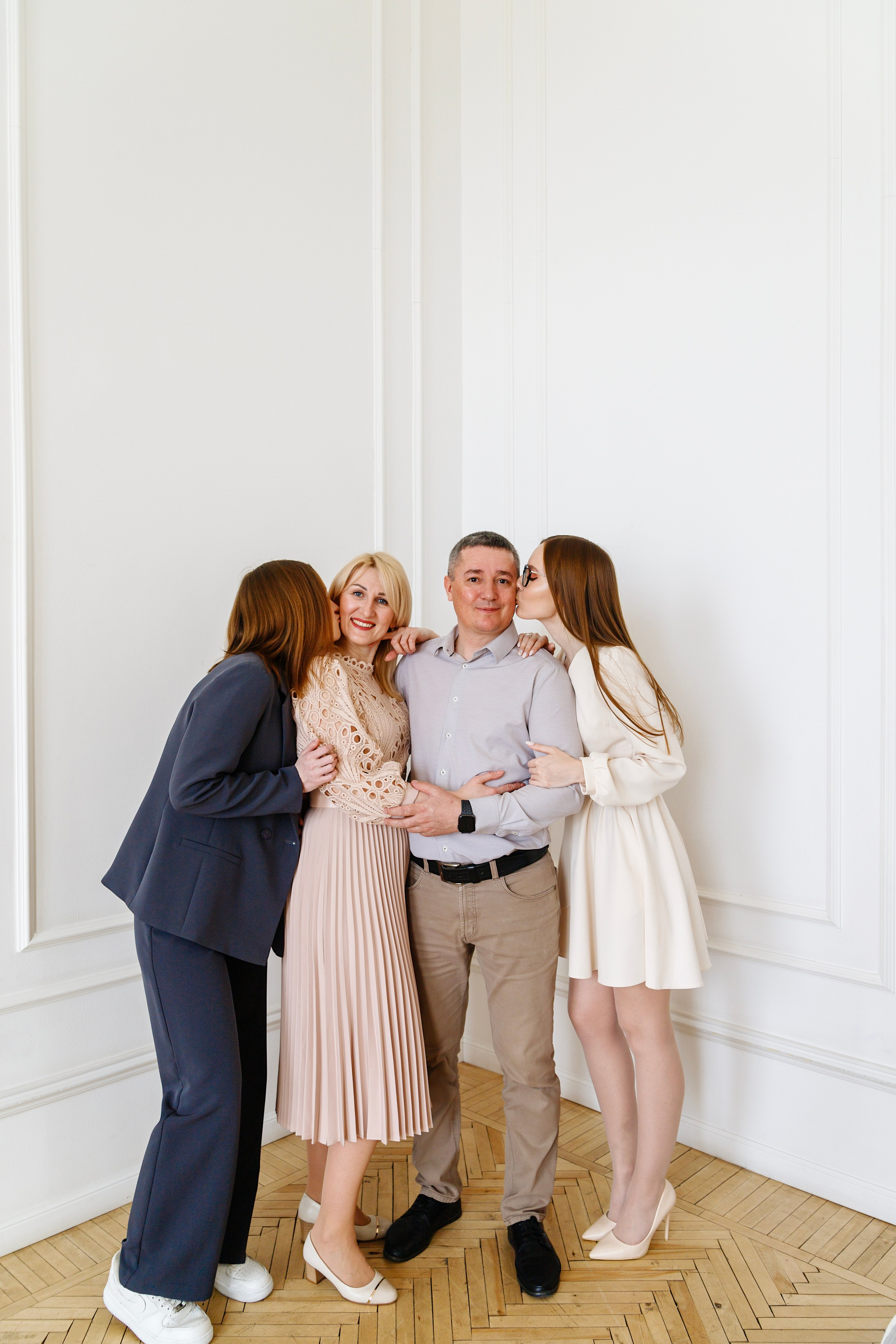 Семейная фотостудия. Семейный, свадебный и детский фотограф в Новосибирске Ольга Хидченко