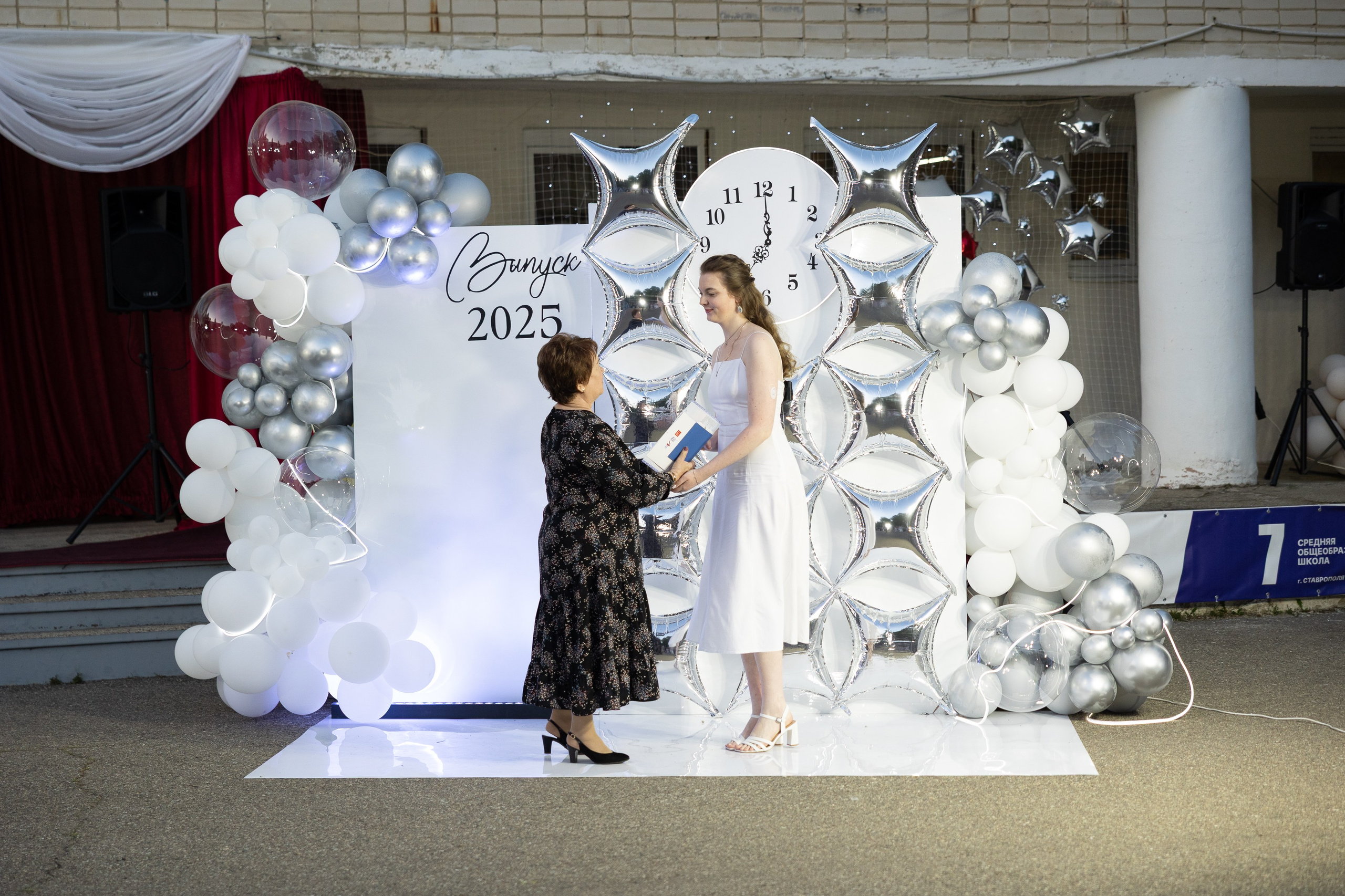 Вручение аттестатов. Свадебный фотограф Роман Еремеев