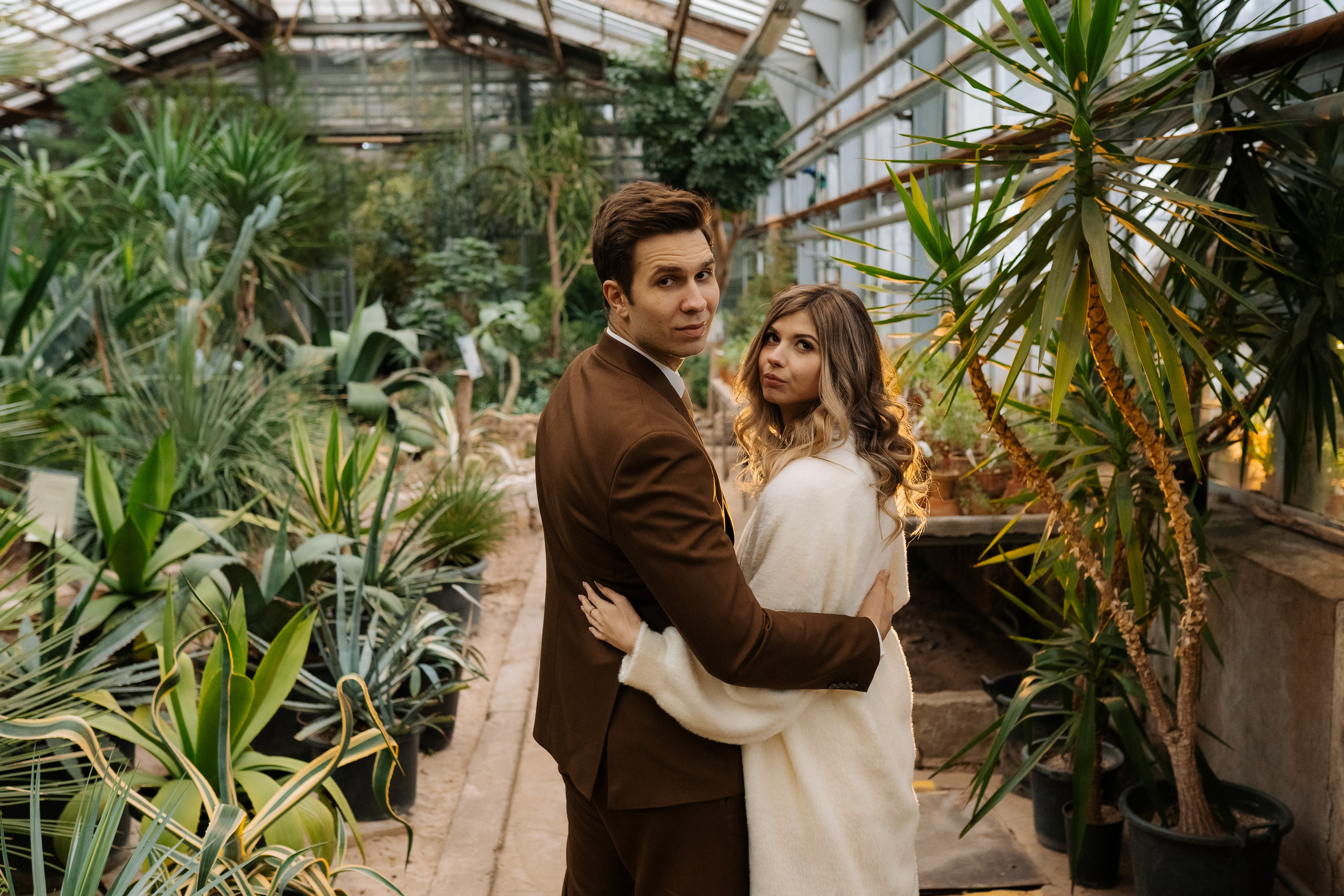 Свадебная фотосессия в оранжерее, Москва. Свадебный фотограф в Москве Анна Полушина