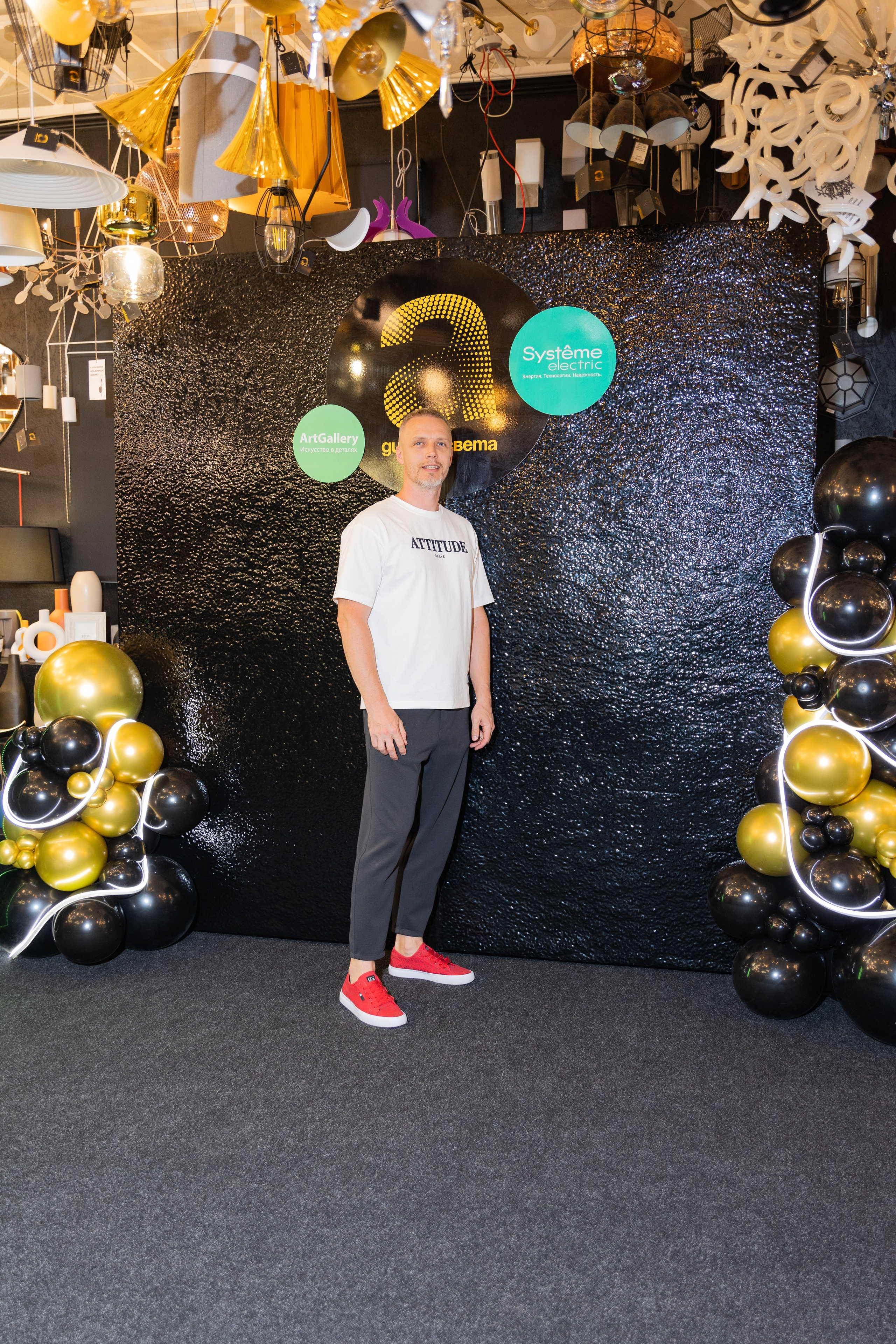 Презентация в салоне света Абажюр. Выпускные альбомы во Владивостоке